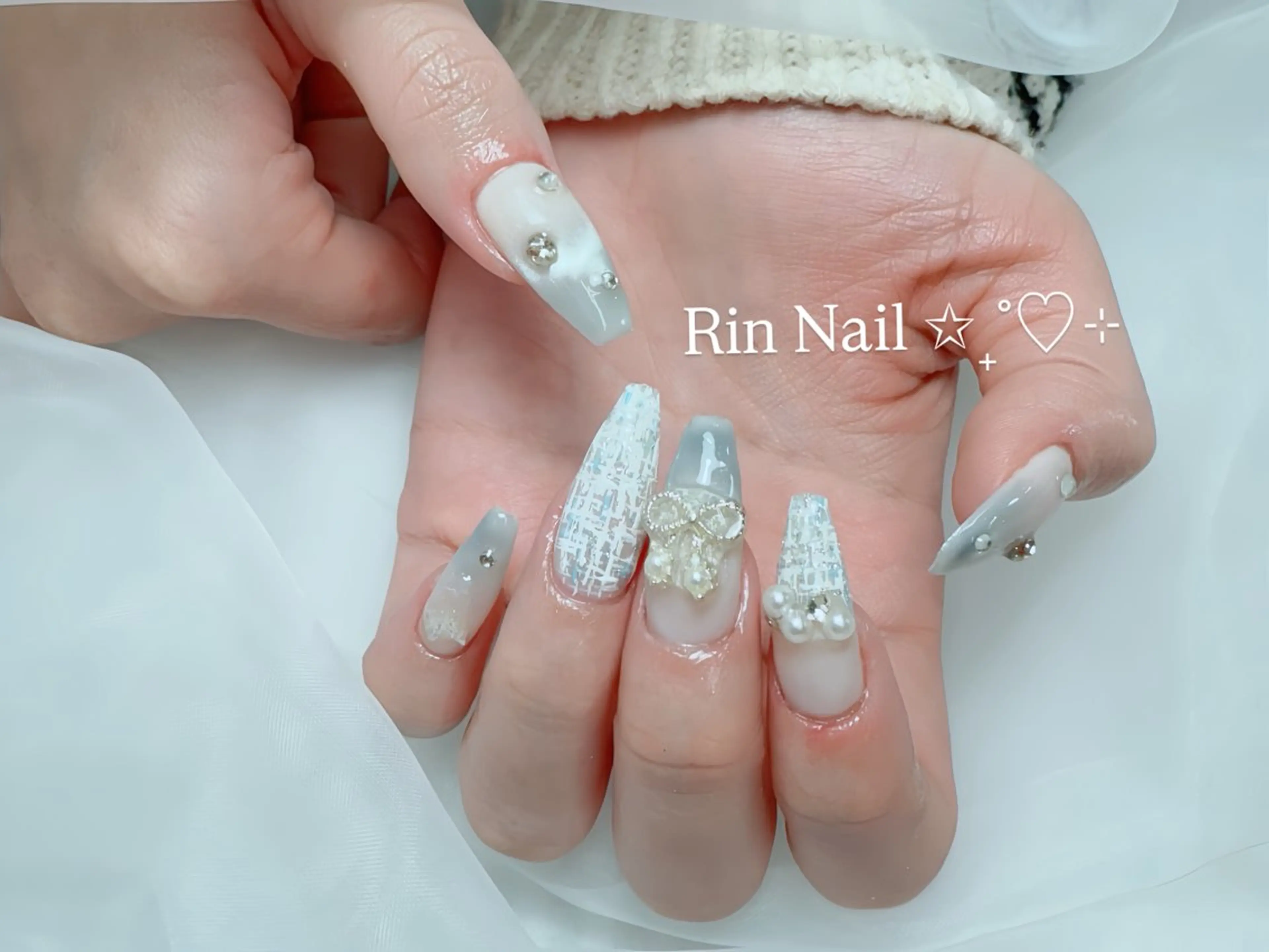 メンズ ネイル メンズ韓国風 クリスマス カジュアル 長さ出し フラッシュネイル ハンドネイル Rin Nail Shinokuboのネイルデザイン