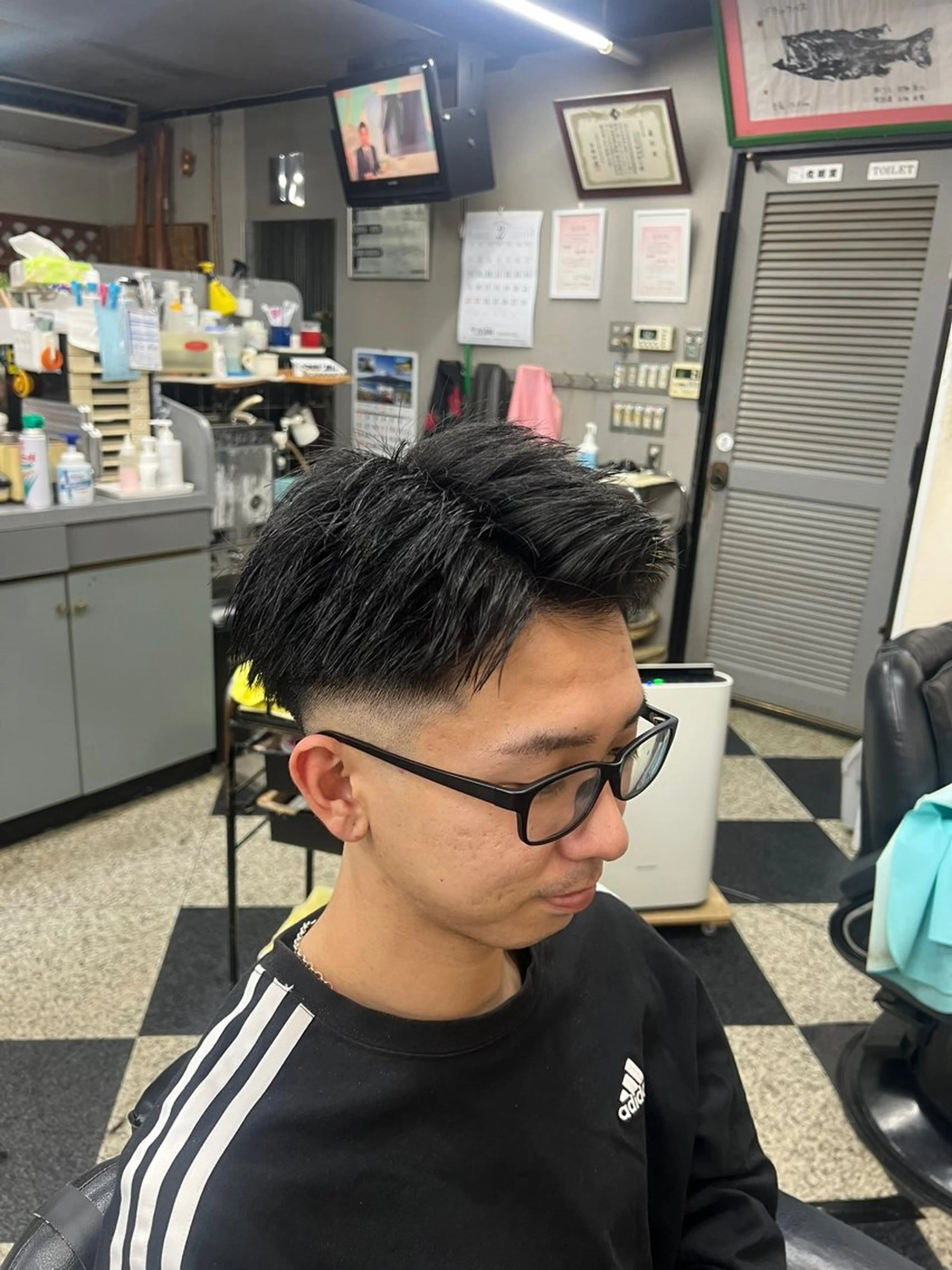 ショート メンズ フェードカット 七三 ボイスバーバー高野店所属・田畑 凜仁のヘアスタイル