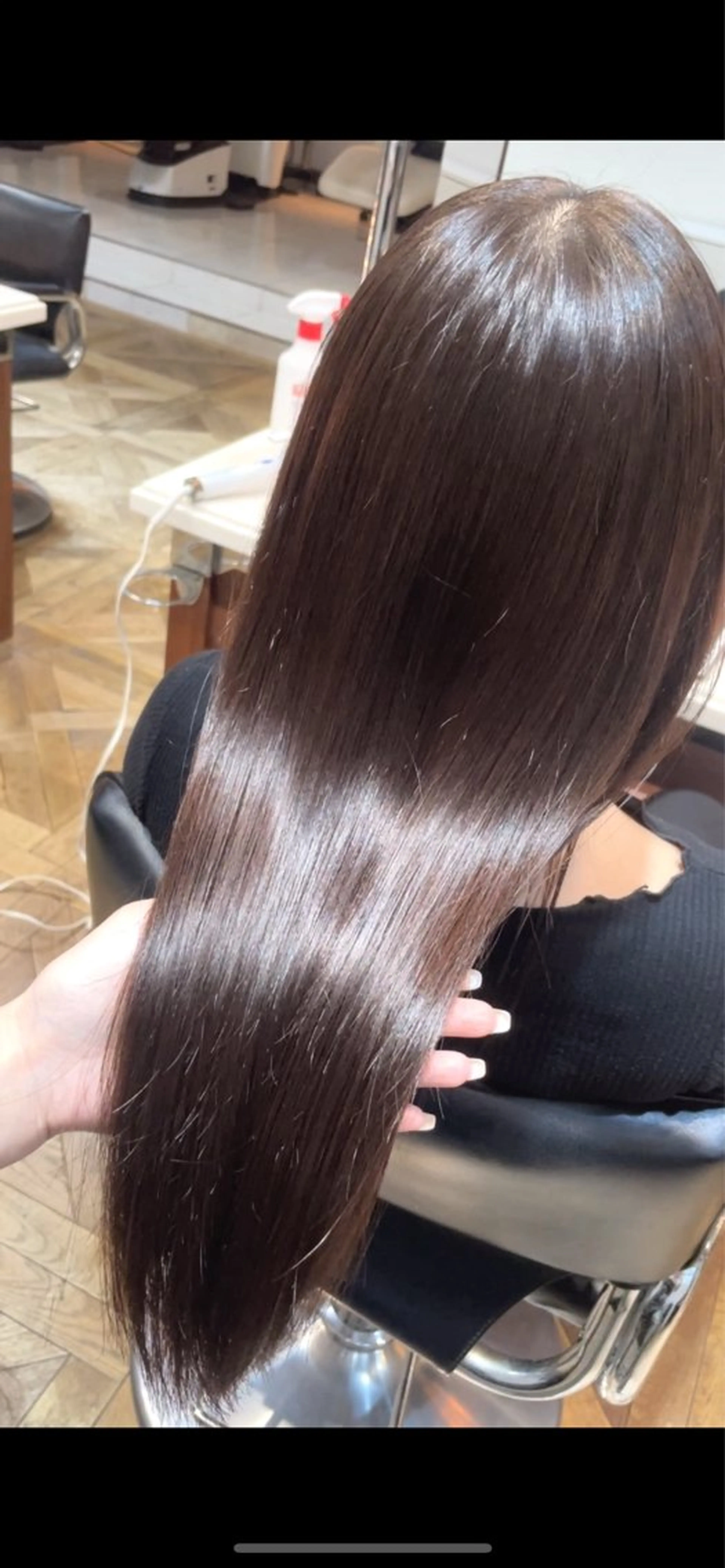 ロング カラー ベージュカラー ブリーチ ブラウンカラー くすみブラウン ブリーチなしカラー カット ヘアカラー トリートメント ご新規様限定 透明感カラーKANAのヘアスタイル