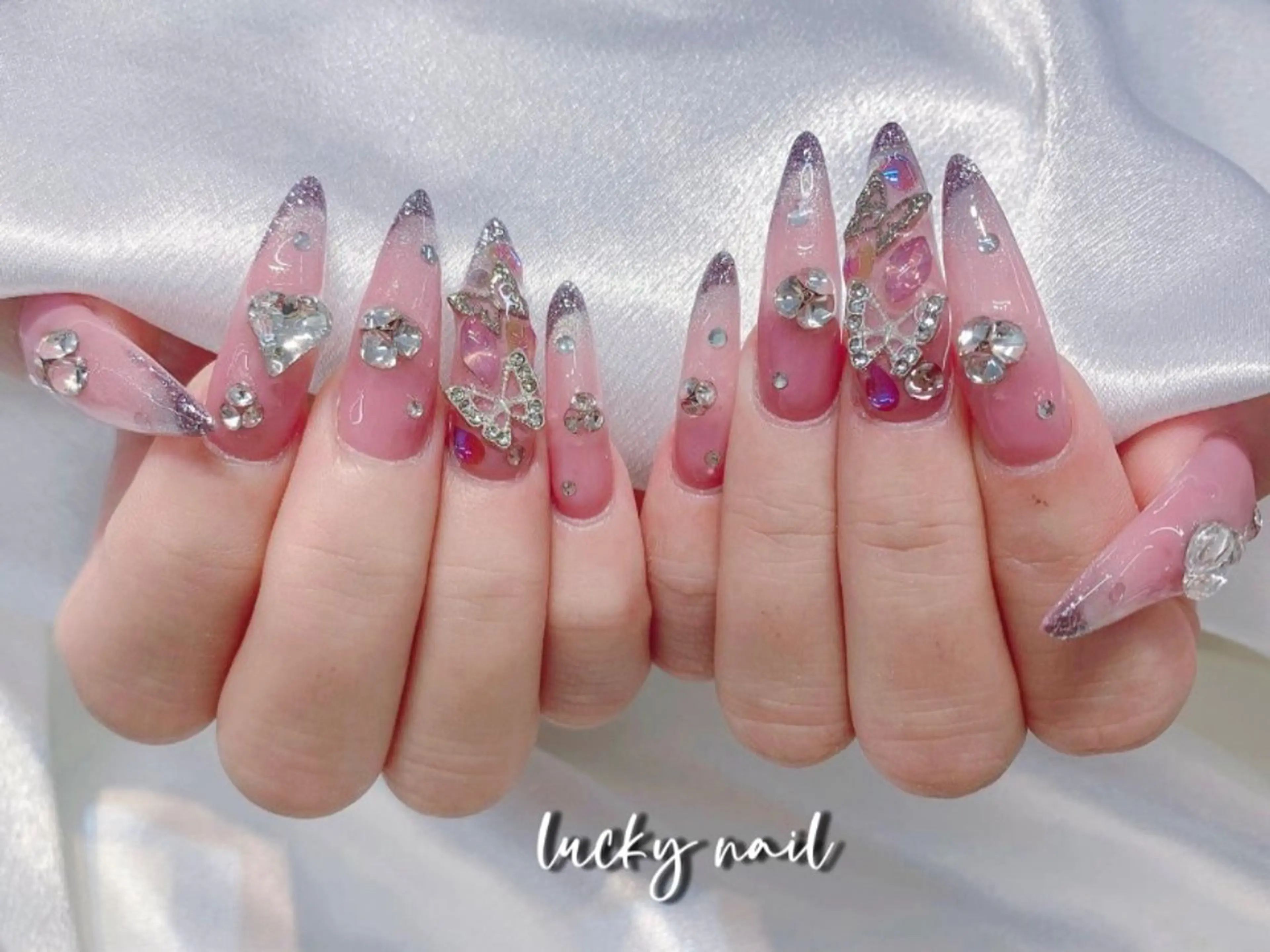 ネイル アートネイル チークネイル 長さ出し ジェルネイル マグネットネイル ハンドネイル ハンドケア Lucky nail  小林和希のネイルデザイン
