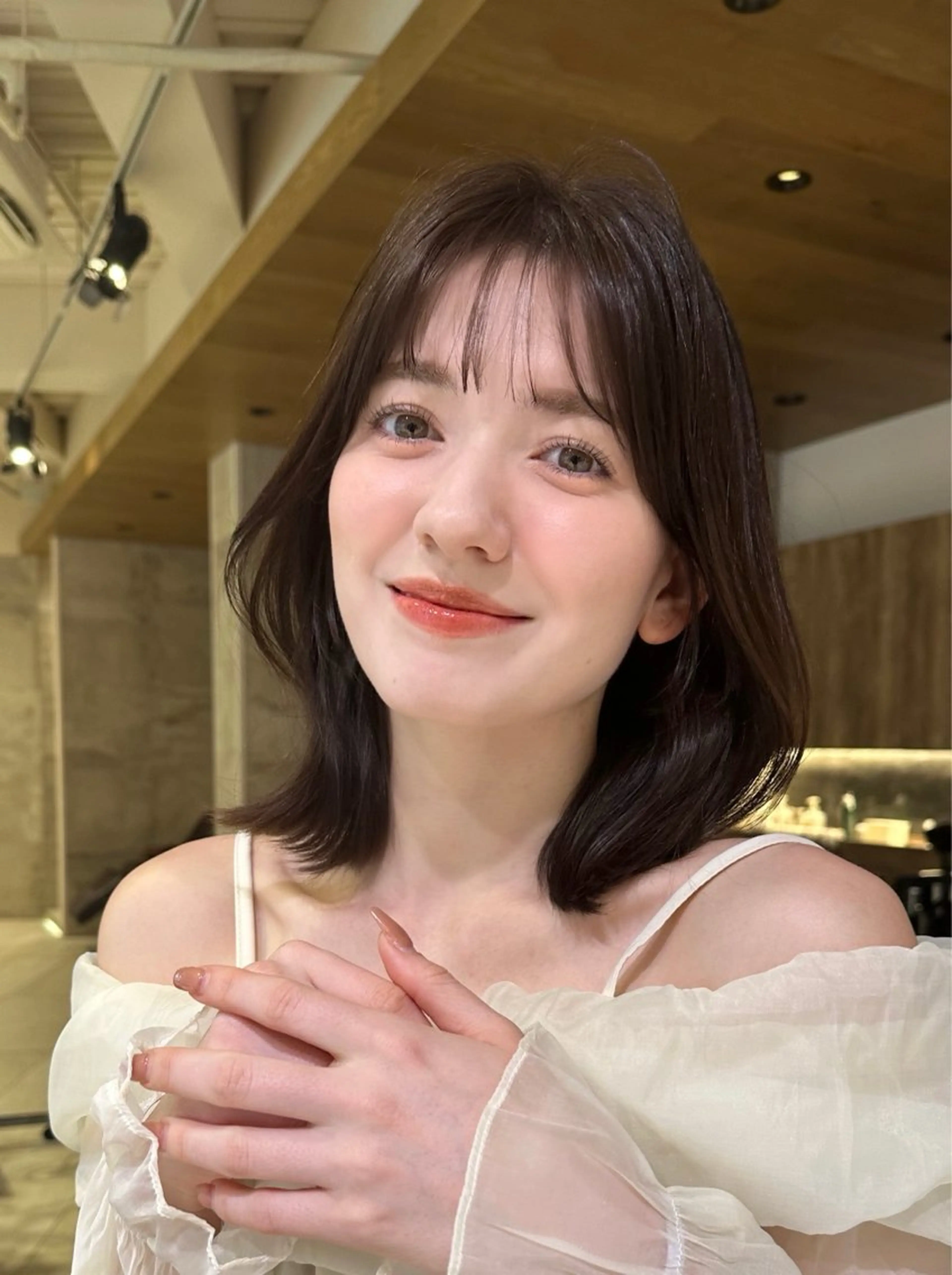 セミロング かなる 🐾のヘアスタイル