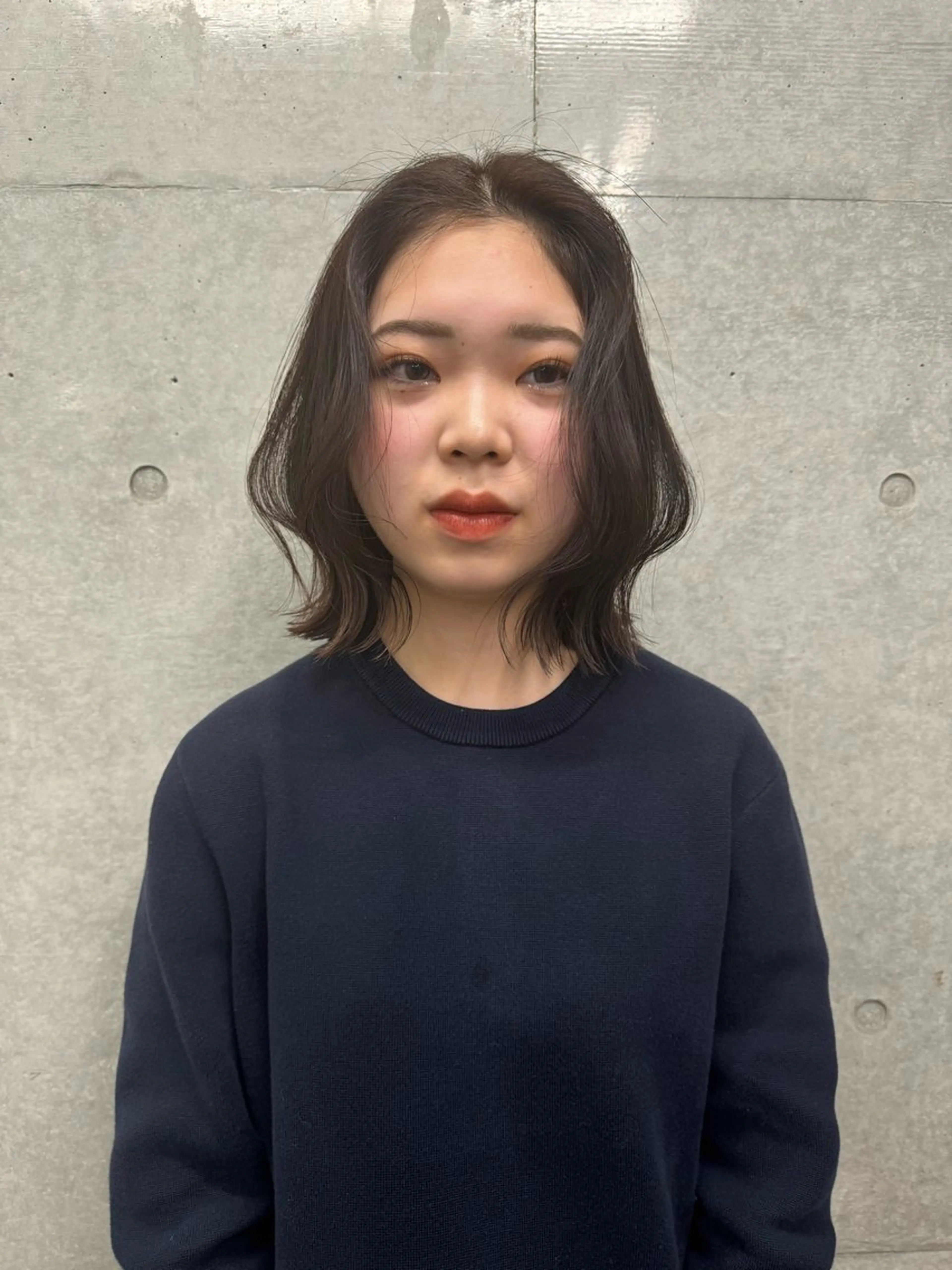 ミディアム カラー 菊地 柚乃のヘアスタイル