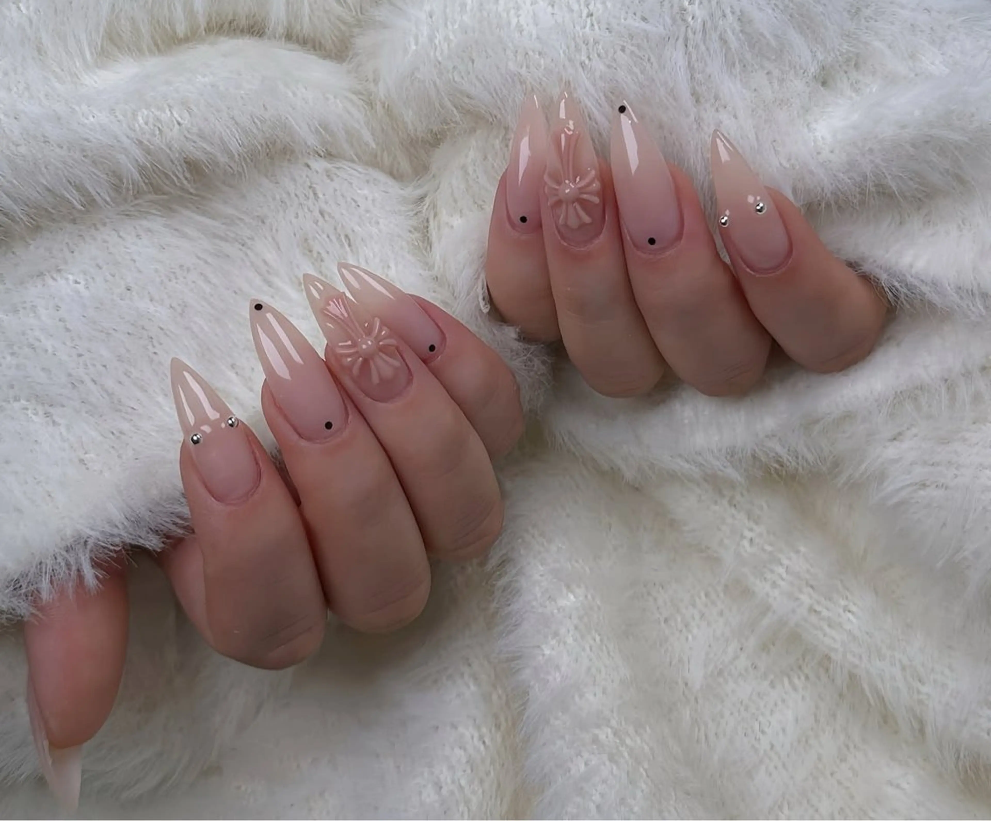 ネイル ハンドネイル 🎀PG🩵 ネイルサロンのネイルデザイン