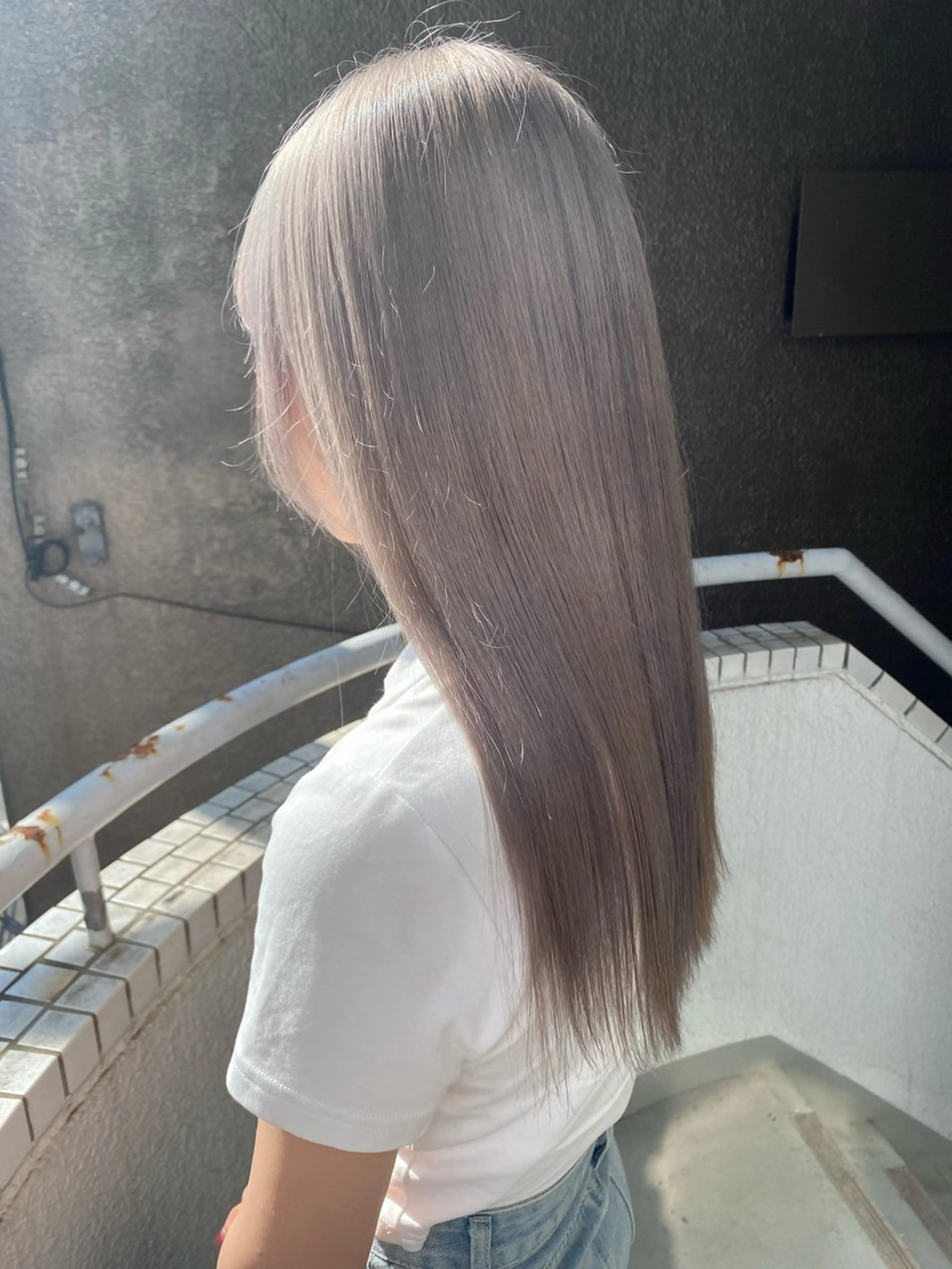 セミロング カラー ベージュカラー ブロンド ダブルカラー ハイトーンカラー ピンクカラー カットモデル様無料 💎saaya💎のヘアスタイル