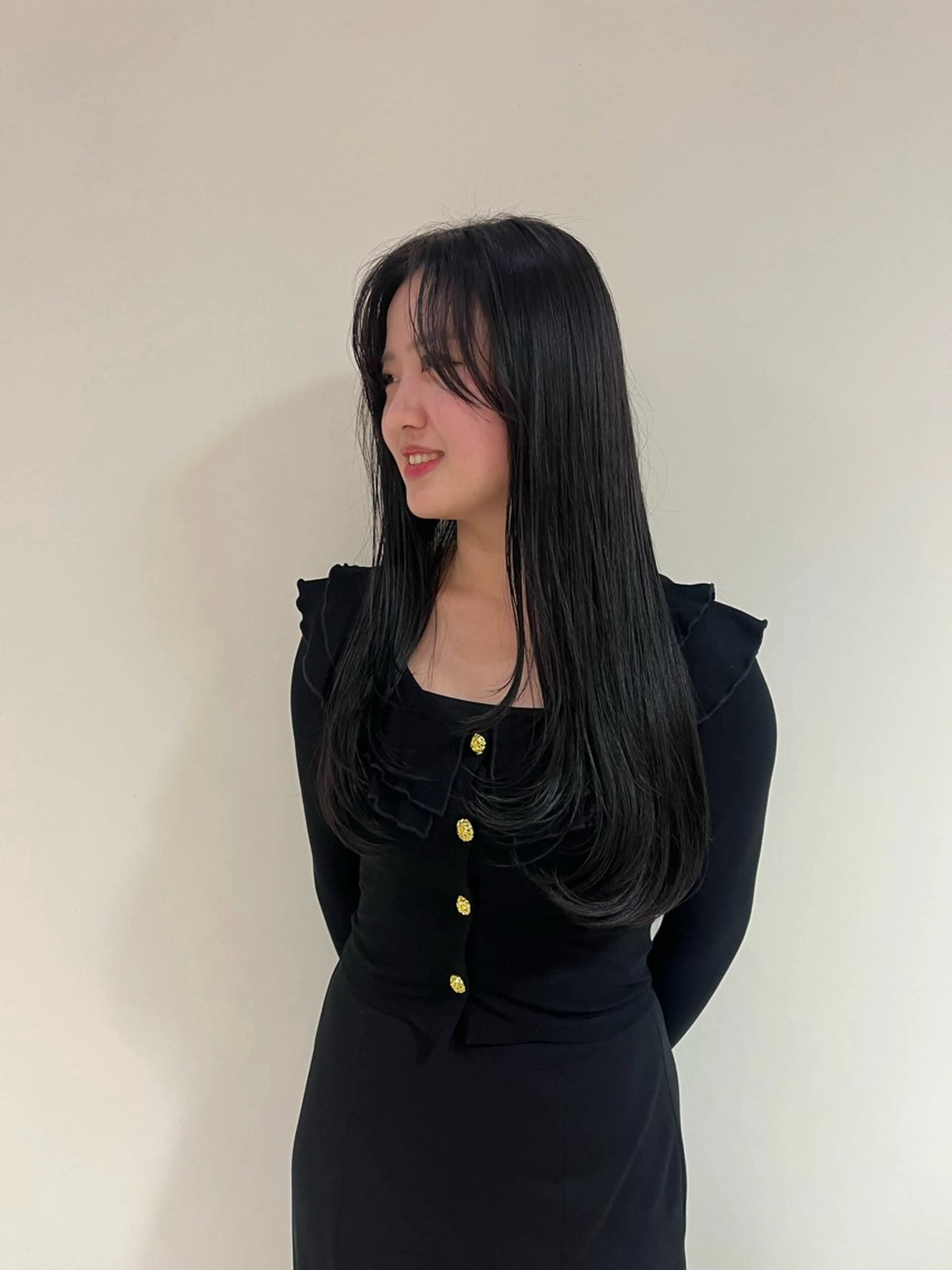 ロング 顔周りカット レイヤーカット ロング カット トリートメント なな/ICI/レイヤ ーパーマ/ボブのヘアスタイル