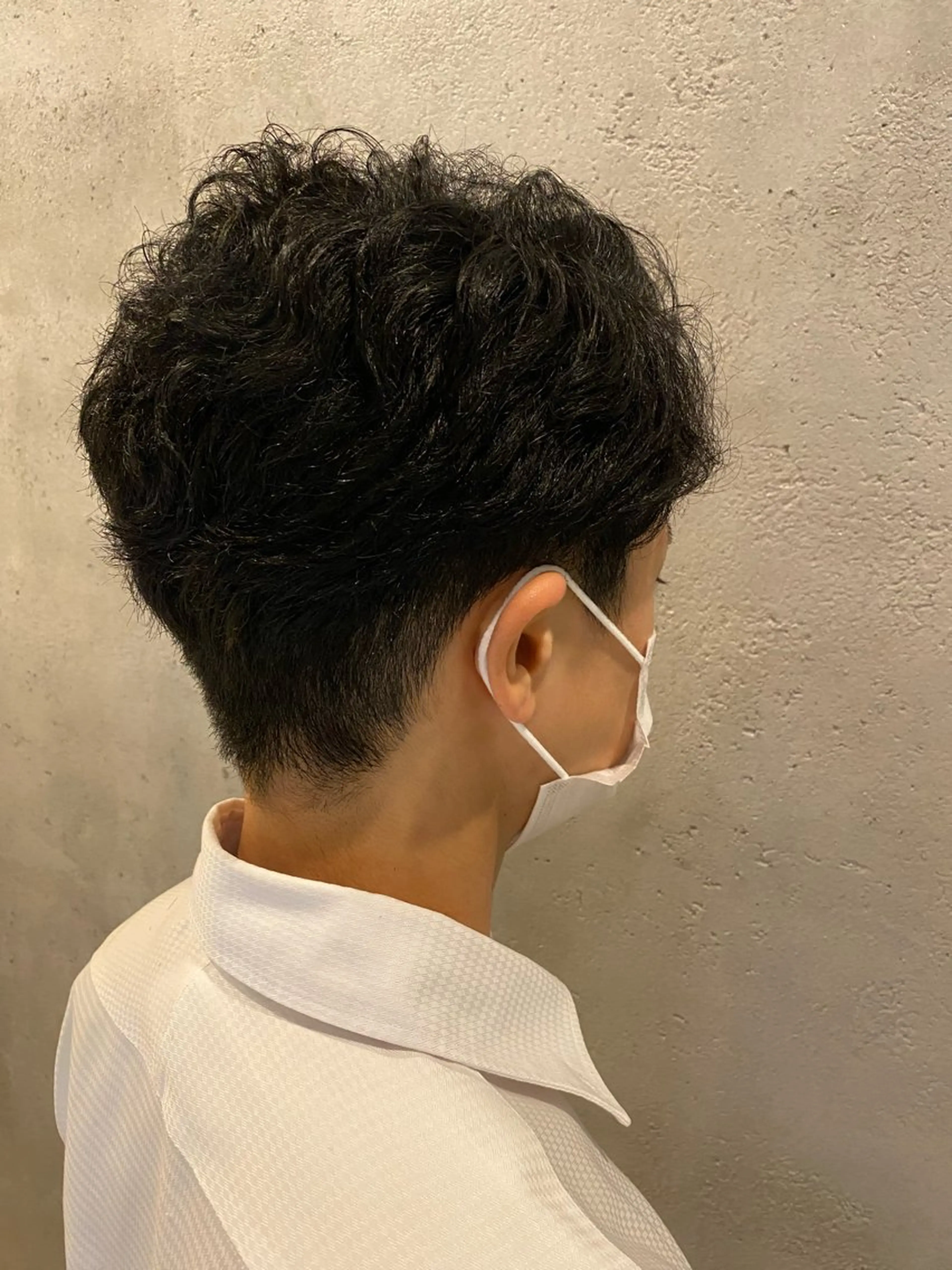 ショート メンズ くせ毛 伊藤 裕也のヘアスタイル