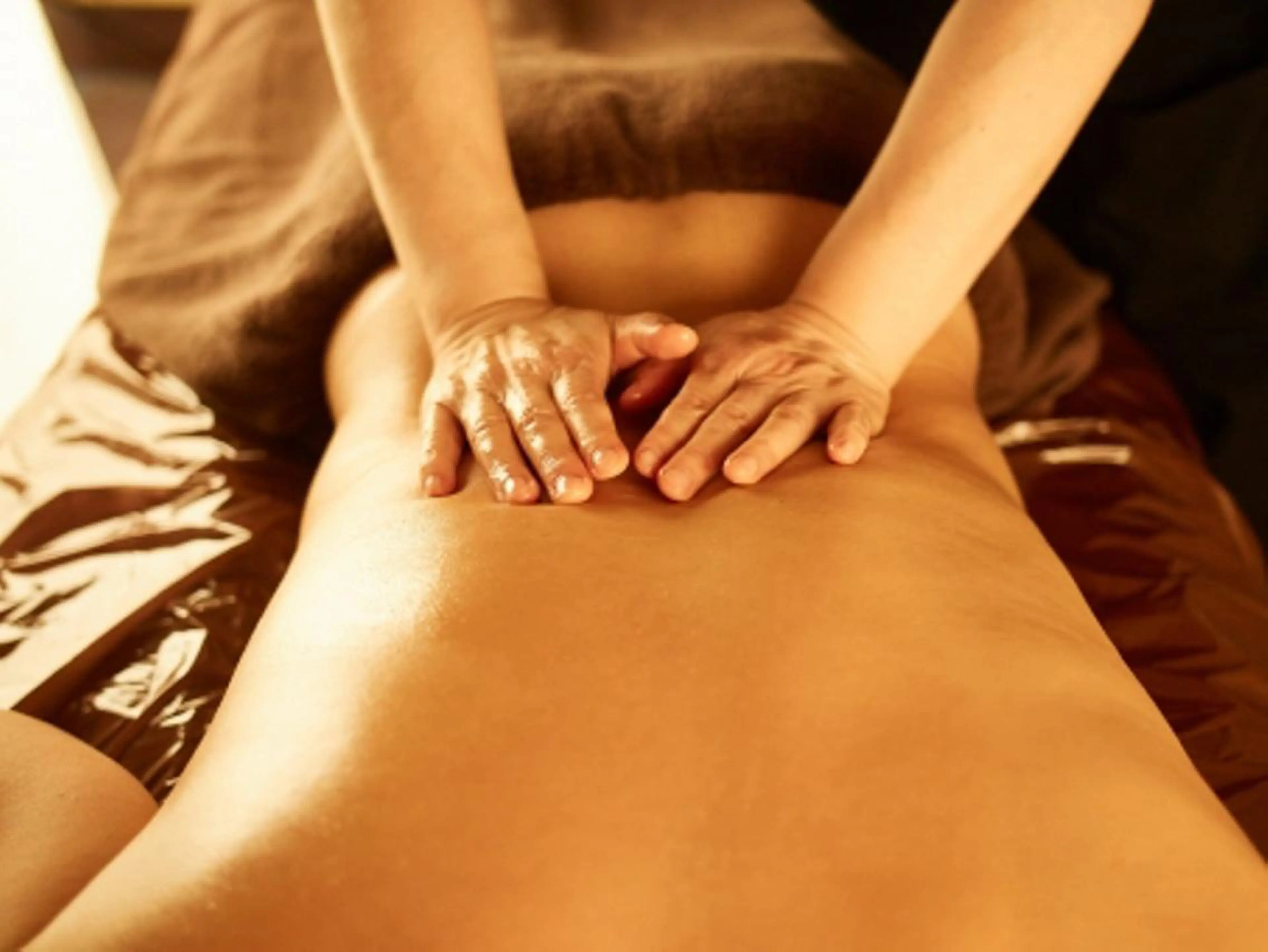 HappIness 遠赤外線ドームのエステ・リラクイメージ