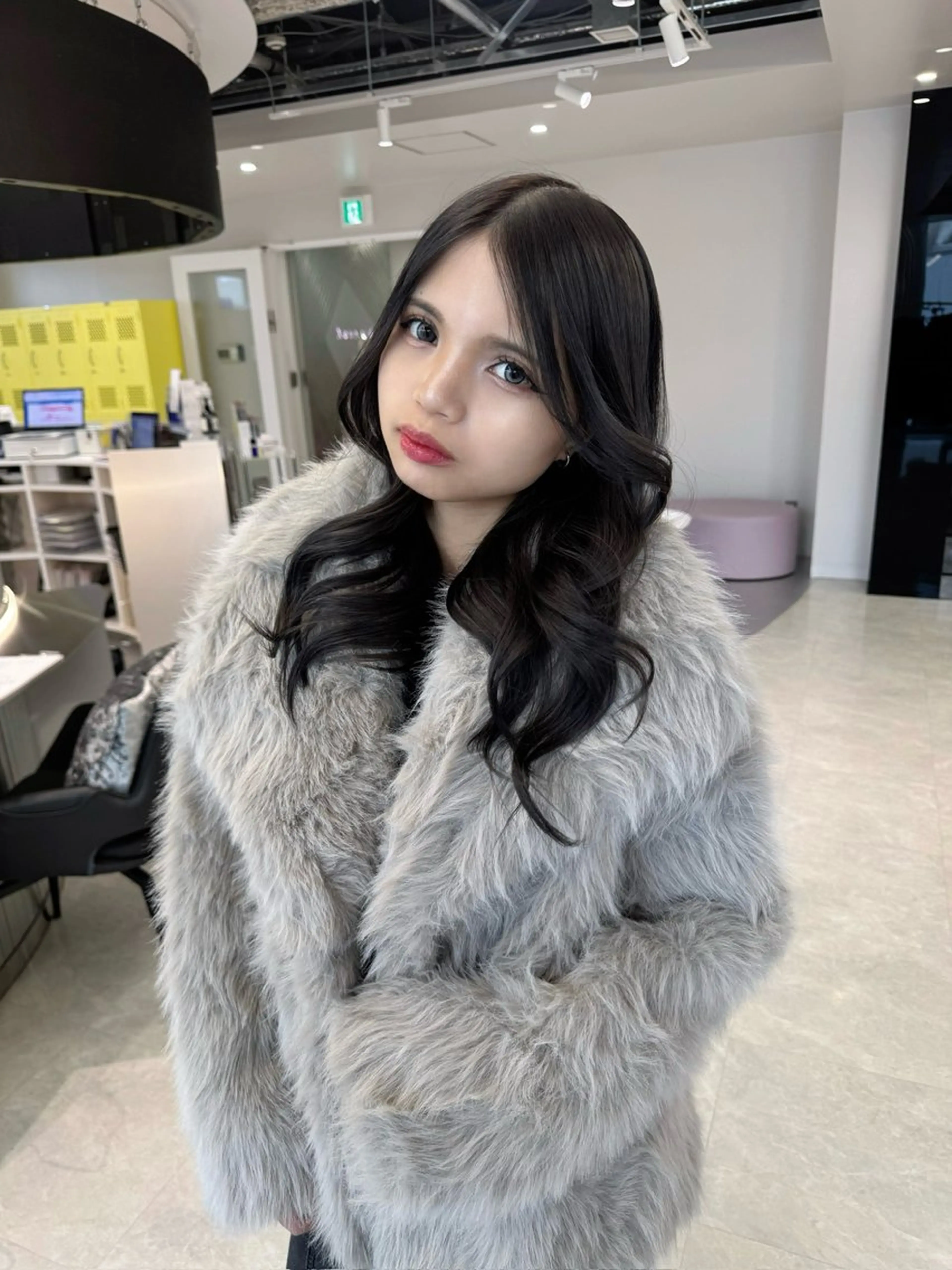 ミディアム カラー 黒髪 ブリーチ ナチュラルブラック ヘアカラー トリートメント RIHO🎀 名駅 ハイトーン×顔周りのヘアスタイル