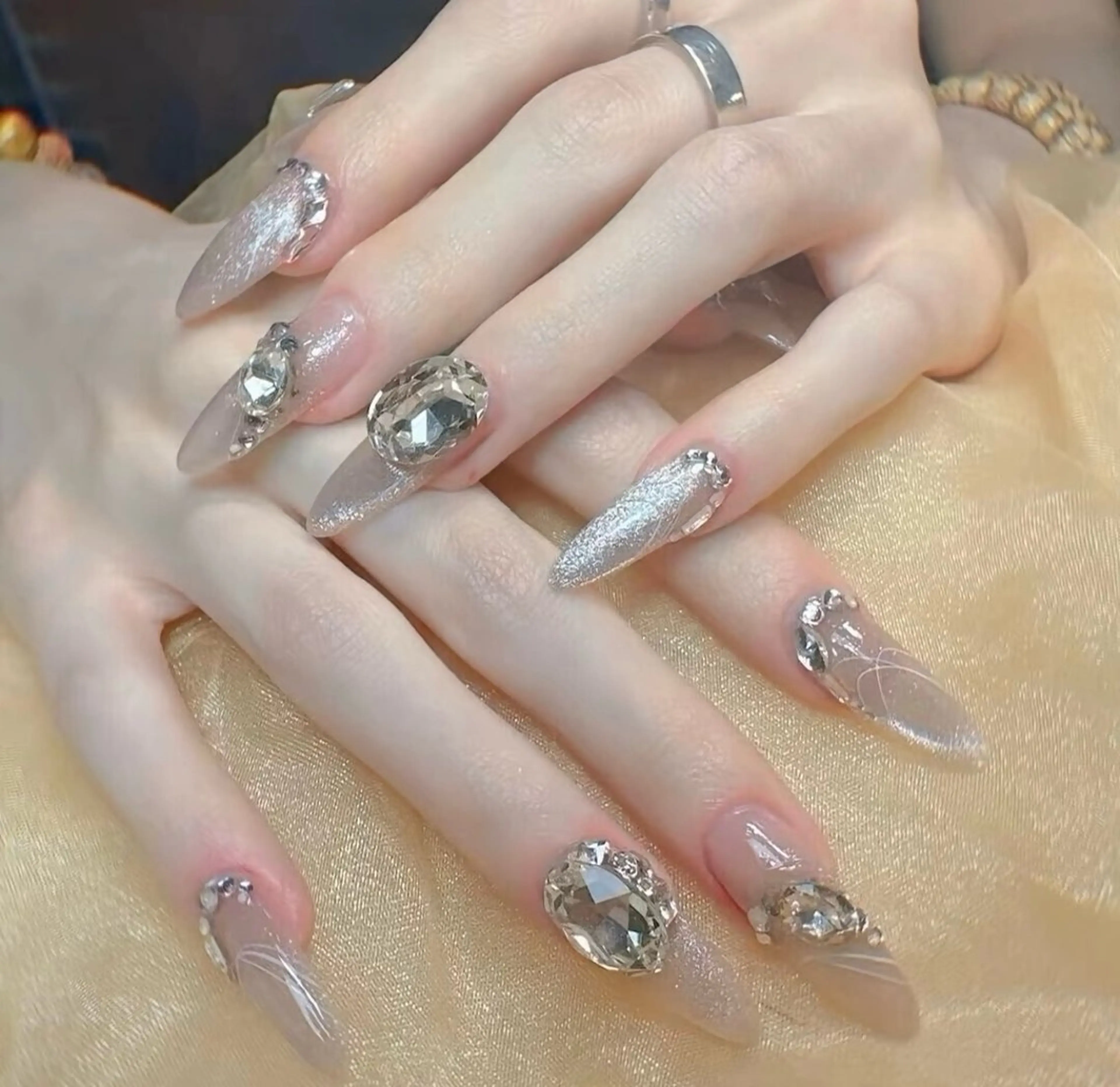 ネイル チークネイル 長さ出し フレンチネイル ガーリー 韓国ネイル sun nail池袋 モデル募集のネイルデザイン