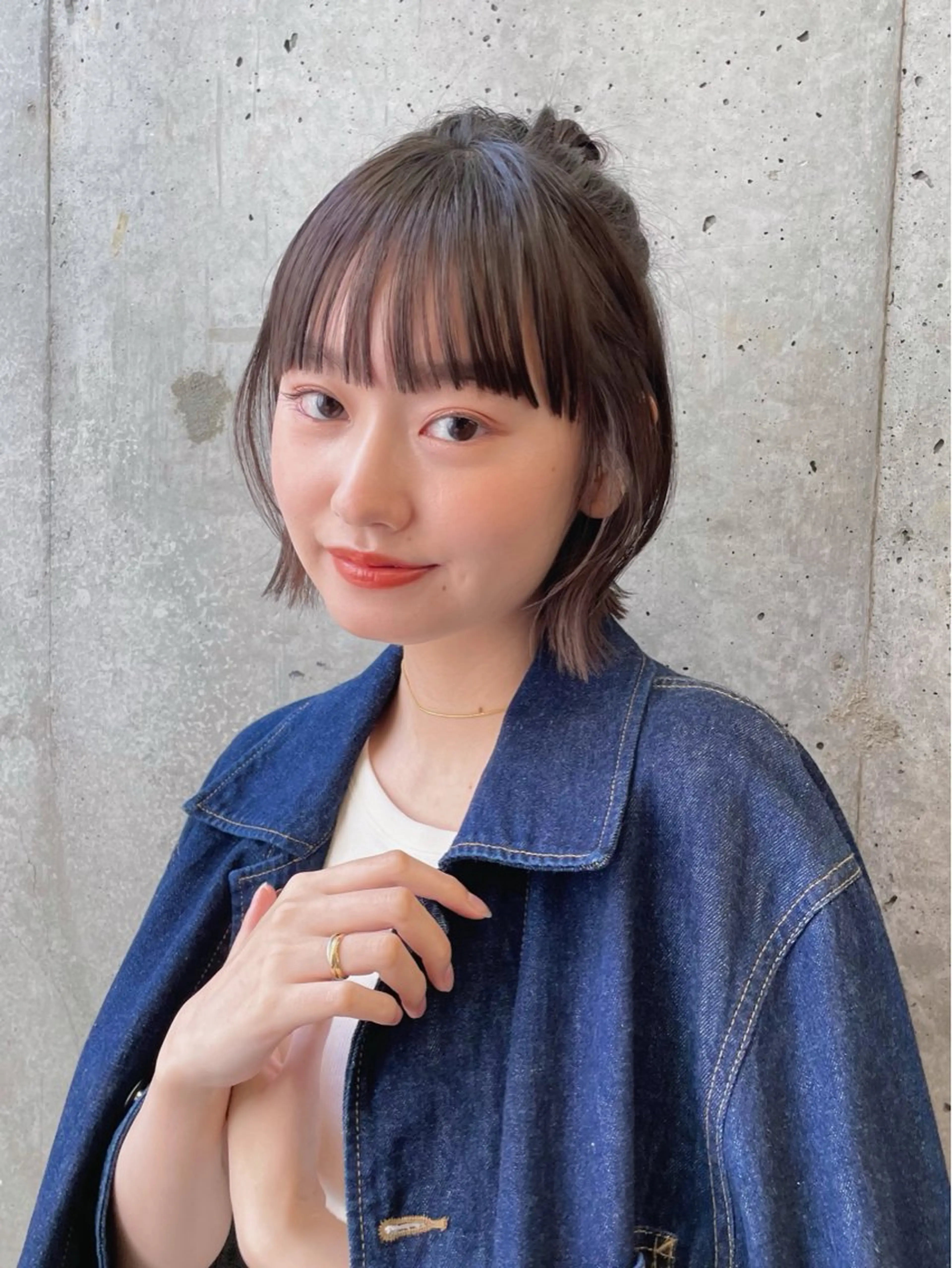 ショート カラー ヘアアレンジ ヘアカラー トリートメント ボブ/レイヤー/ グレージュ/moyuのヘアスタイル