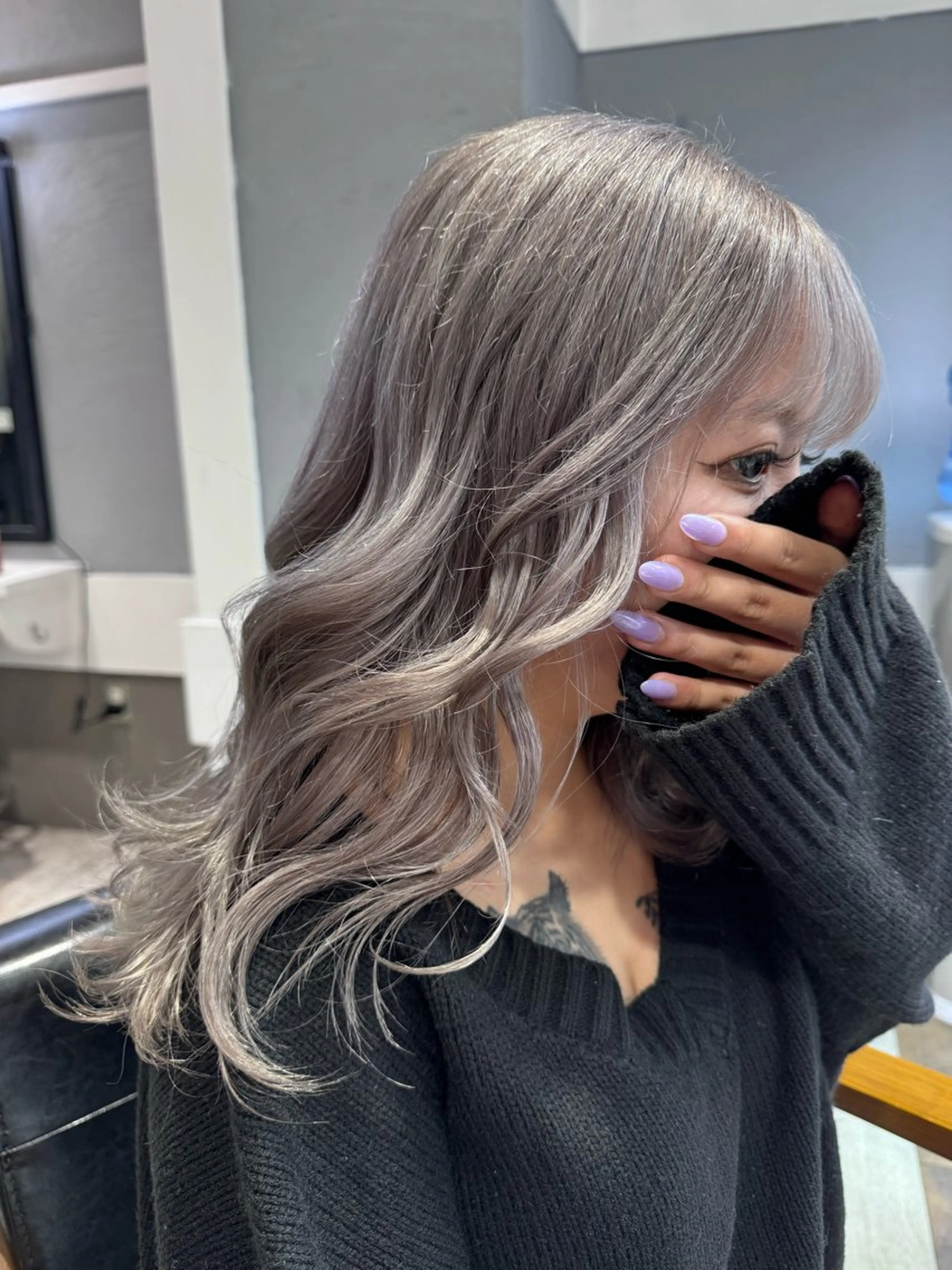 ミディアム カラー dao/ミルクティー /ブラウン/ブロンドのヘアスタイル