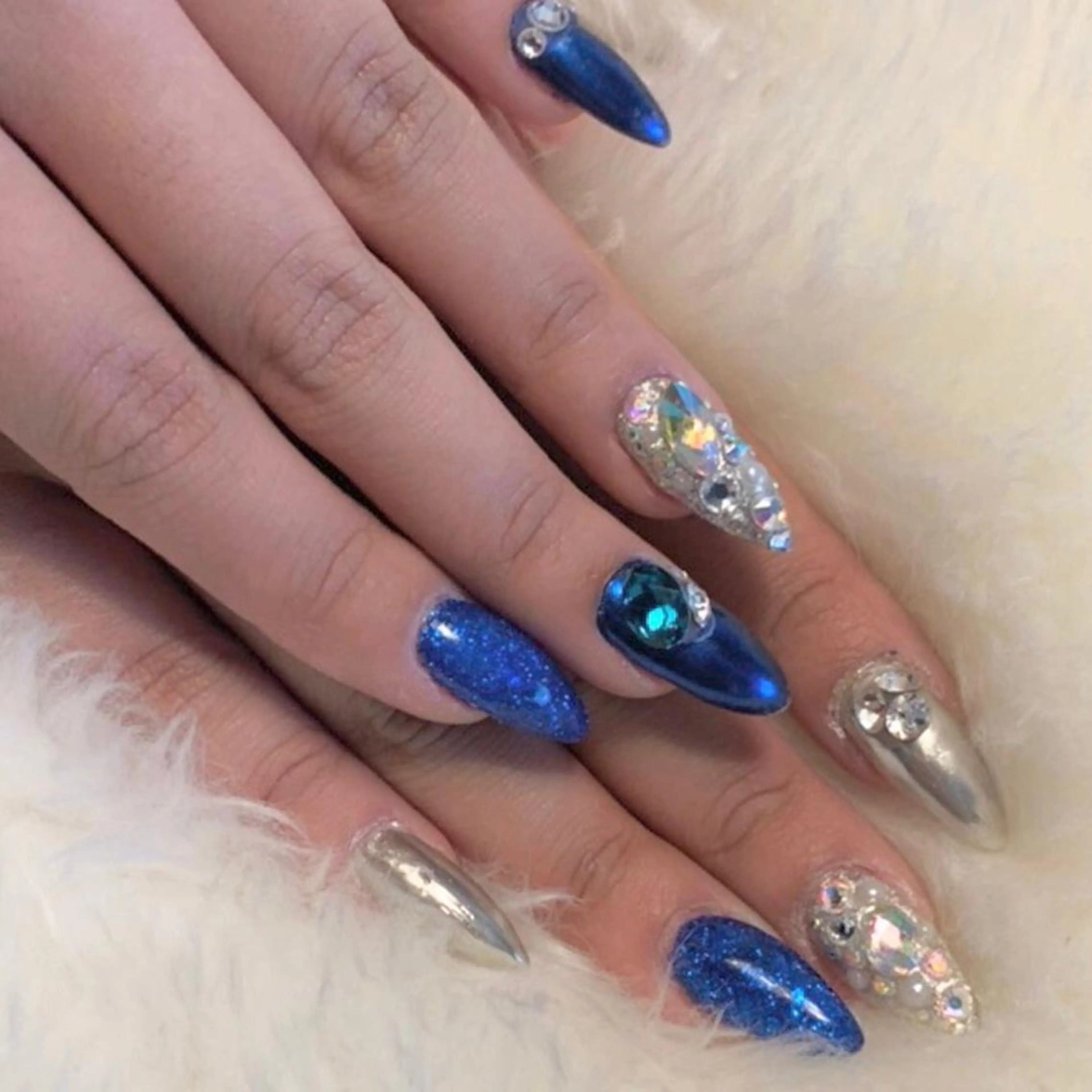 ネイル ドライヘッドスパ 名古屋駅徒歩5分のエステ・リラクイメージ