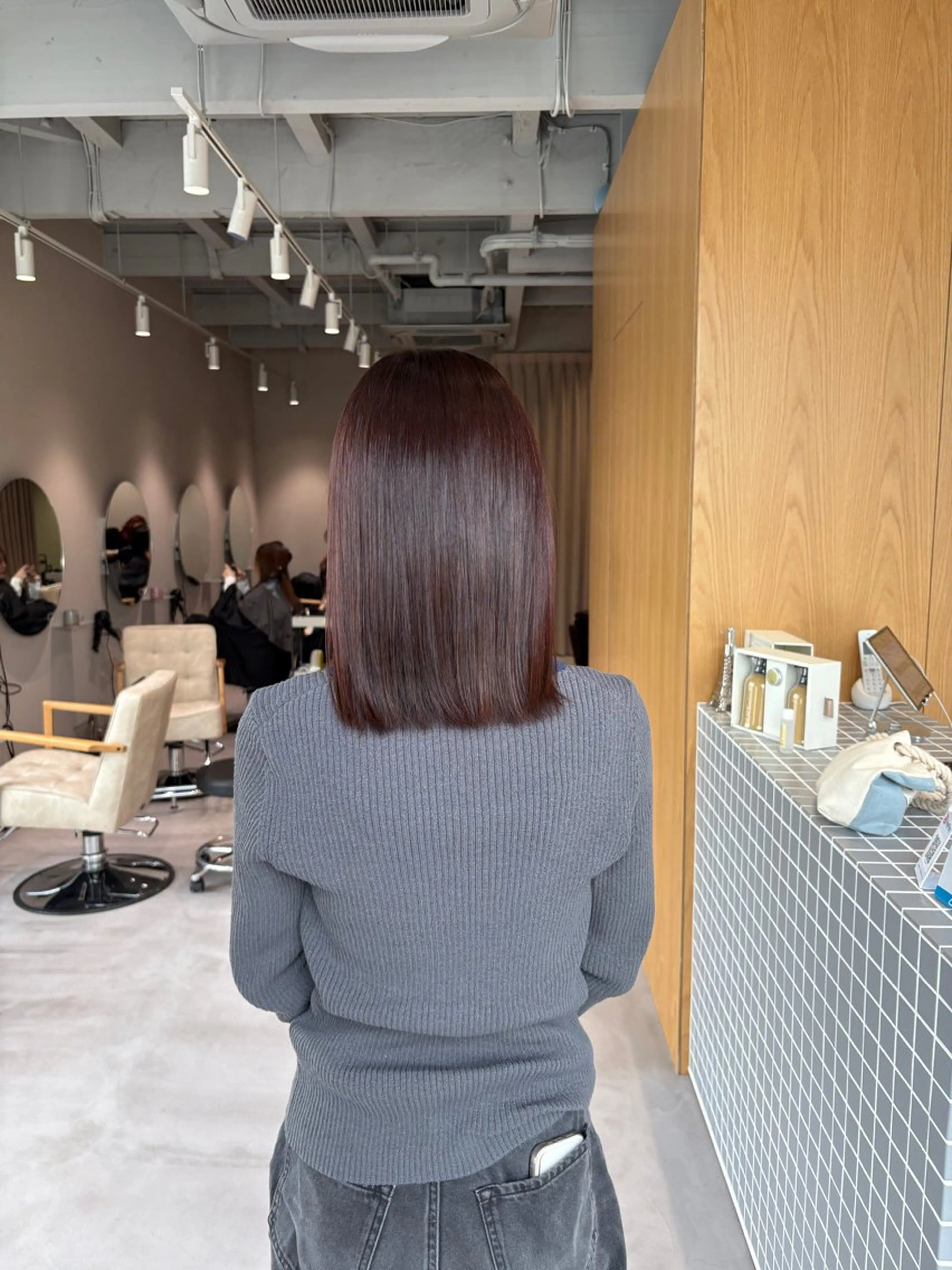 ミディアム ヘアカラー 井山 葵のヘアスタイル
