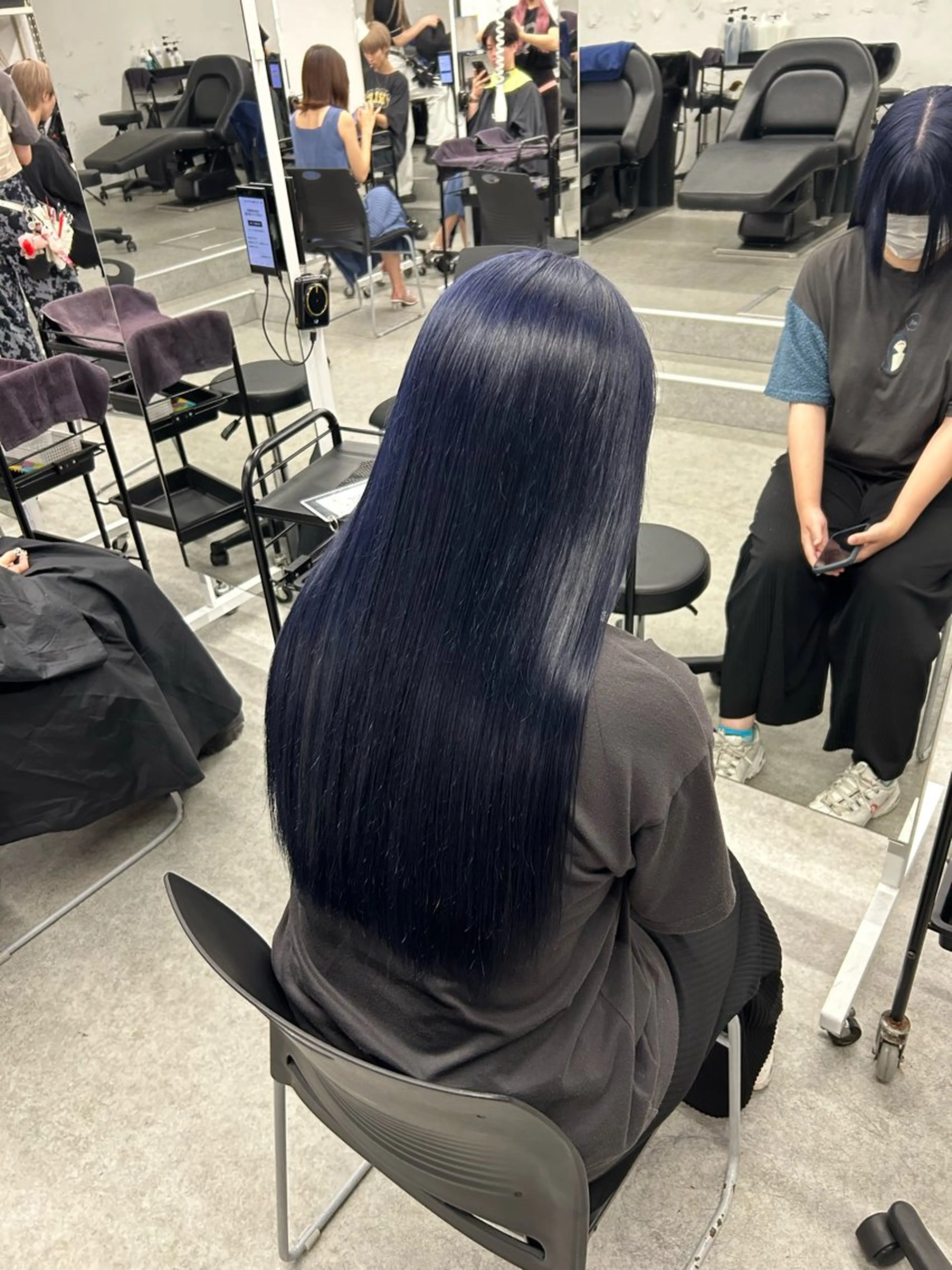 ロング カラー ヘアアレンジ ヘアカラー 🎀RIN🎀 就活🩶暗髪カラーのヘアスタイル