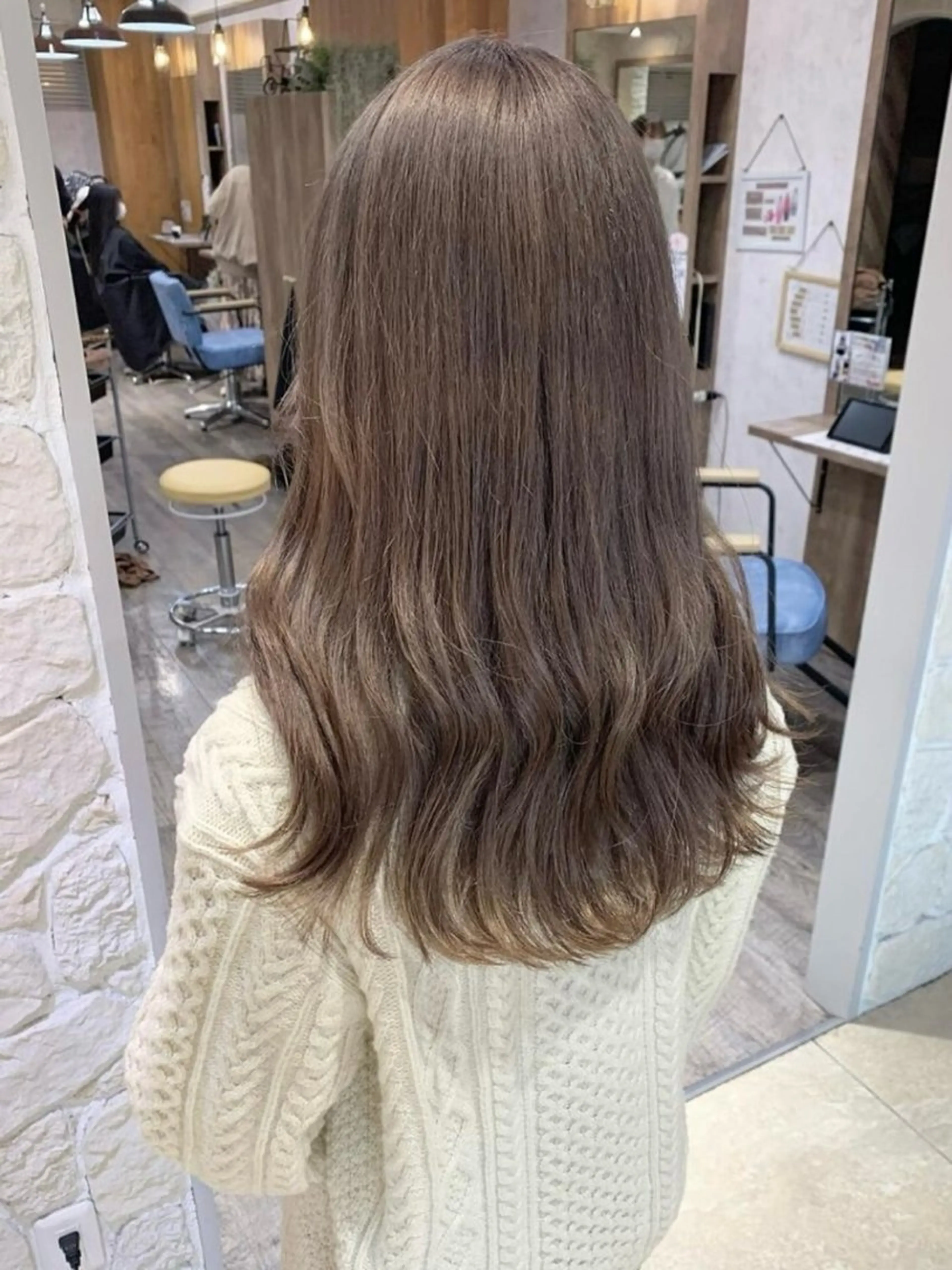 カラー 🐺ིྀ顔周レイヤー /髪質改善🩵aoiのヘアスタイル