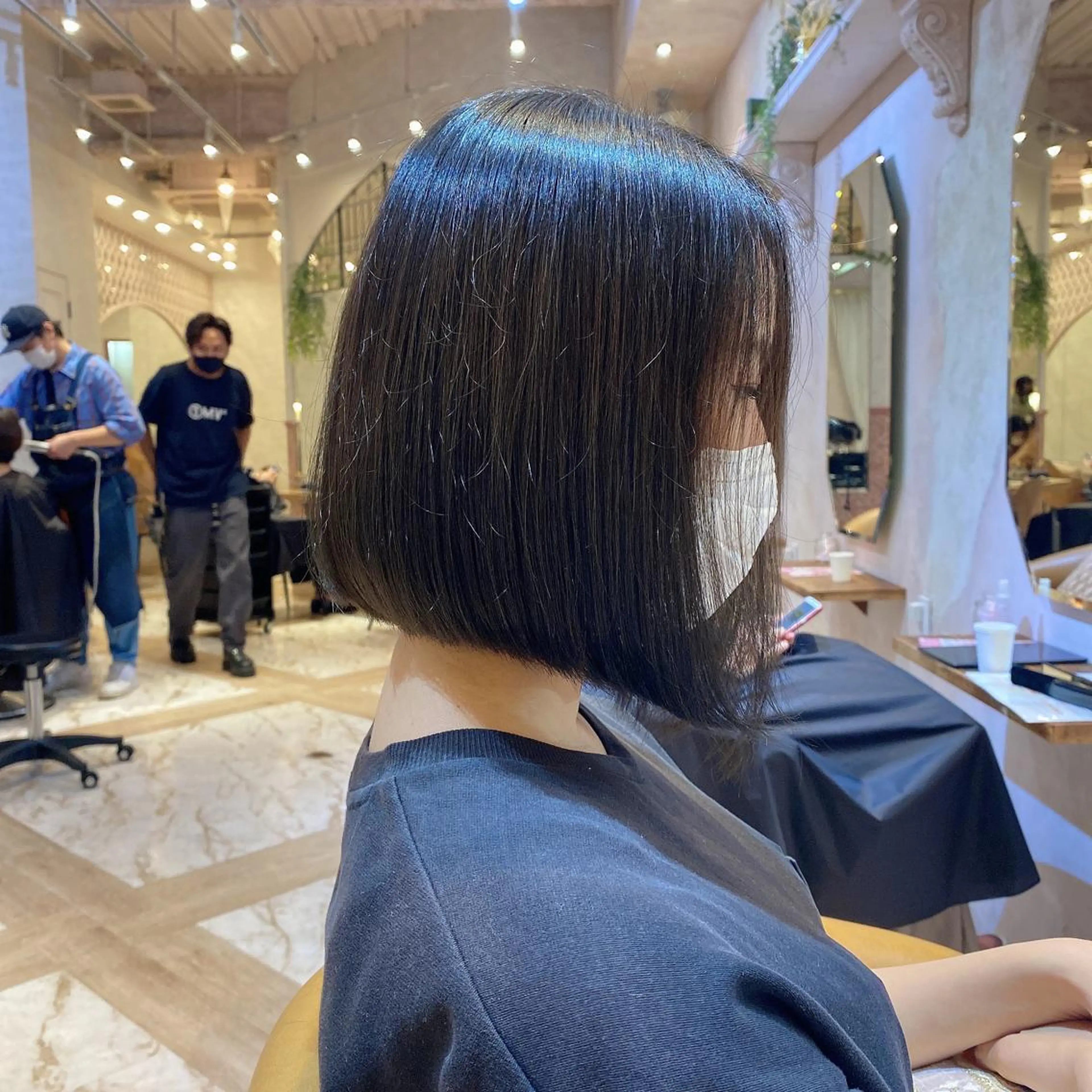 ミディアム ボブ カット ヘアカラー トリートメント 代表山口ひな 髪質改善のプロのヘアスタイル