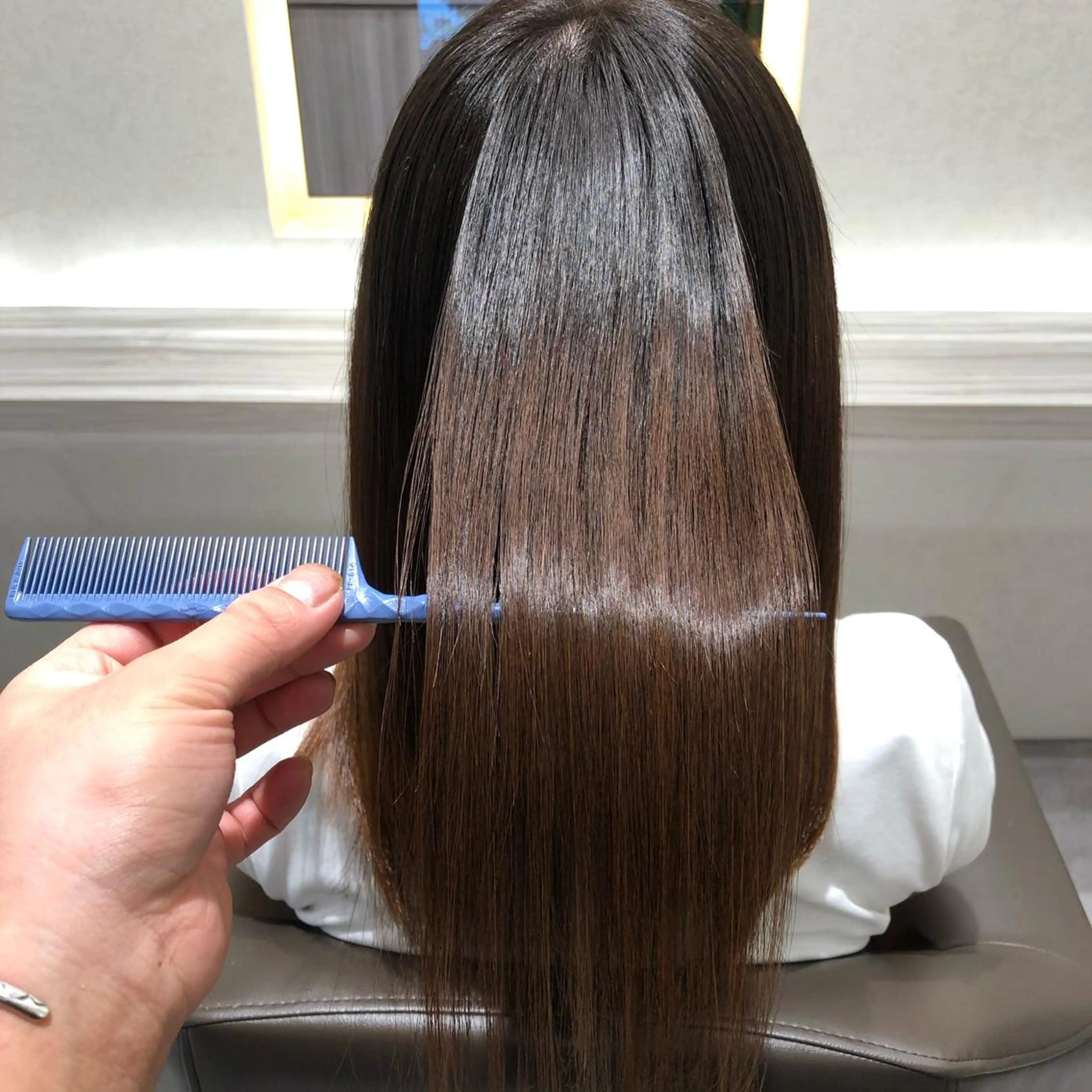 ロング ムトウセイマ/ 縮毛矯正/ブリーチのヘアスタイル