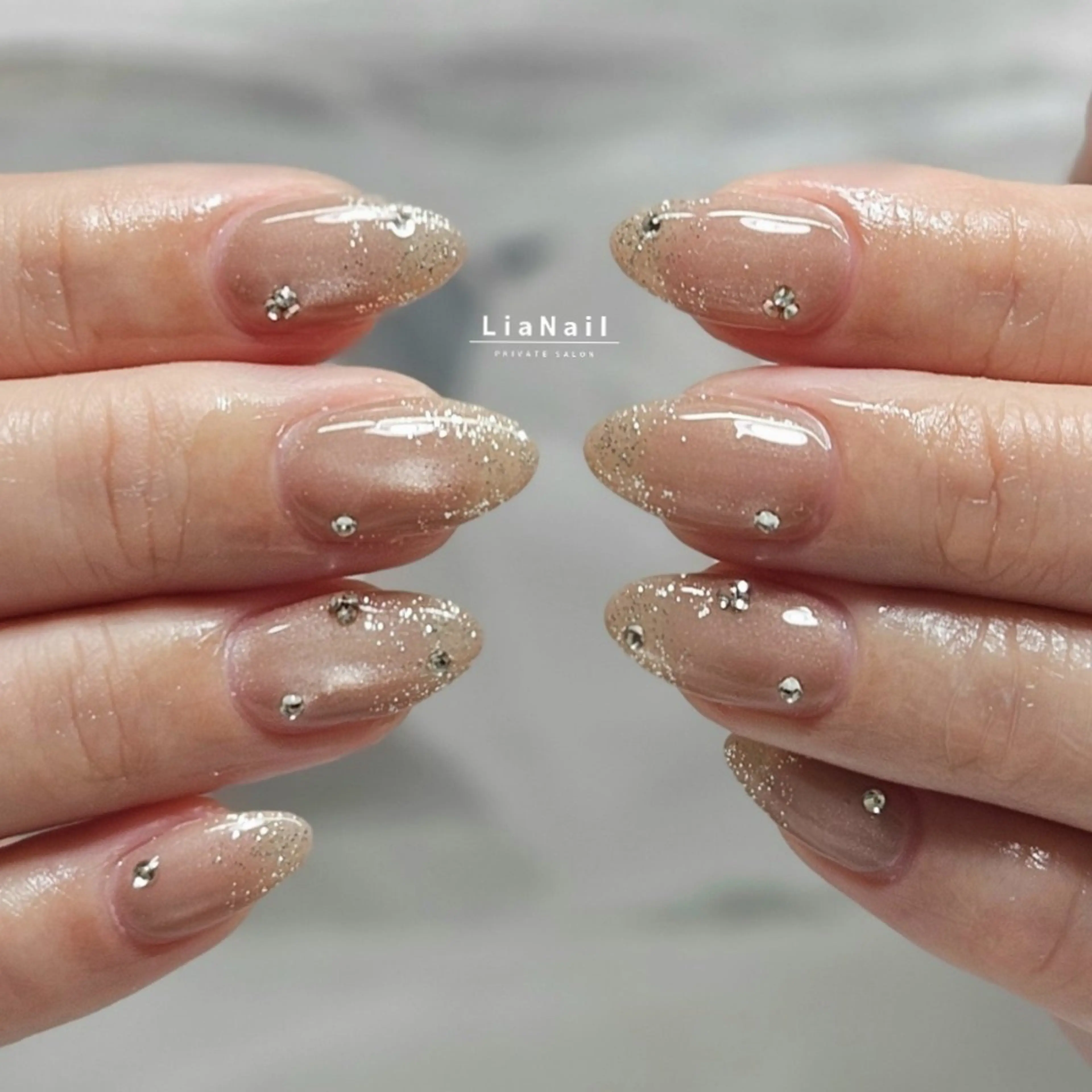 ネイル マグネットネイル ハンドネイル Lia Nailのネイルデザイン