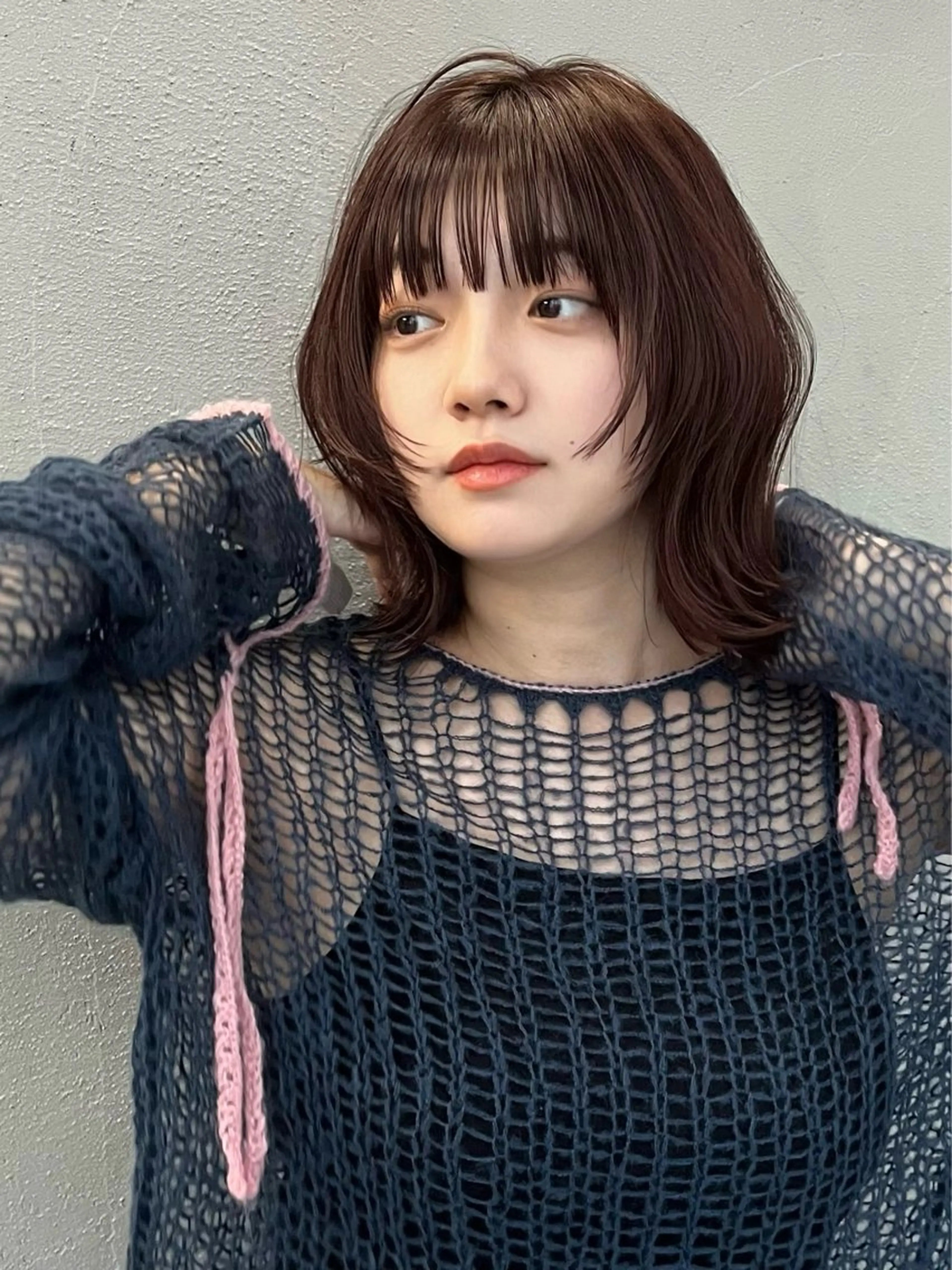 ミディアム カラー イツク ⚡️ ルーツ/ハイトーンのヘアスタイル