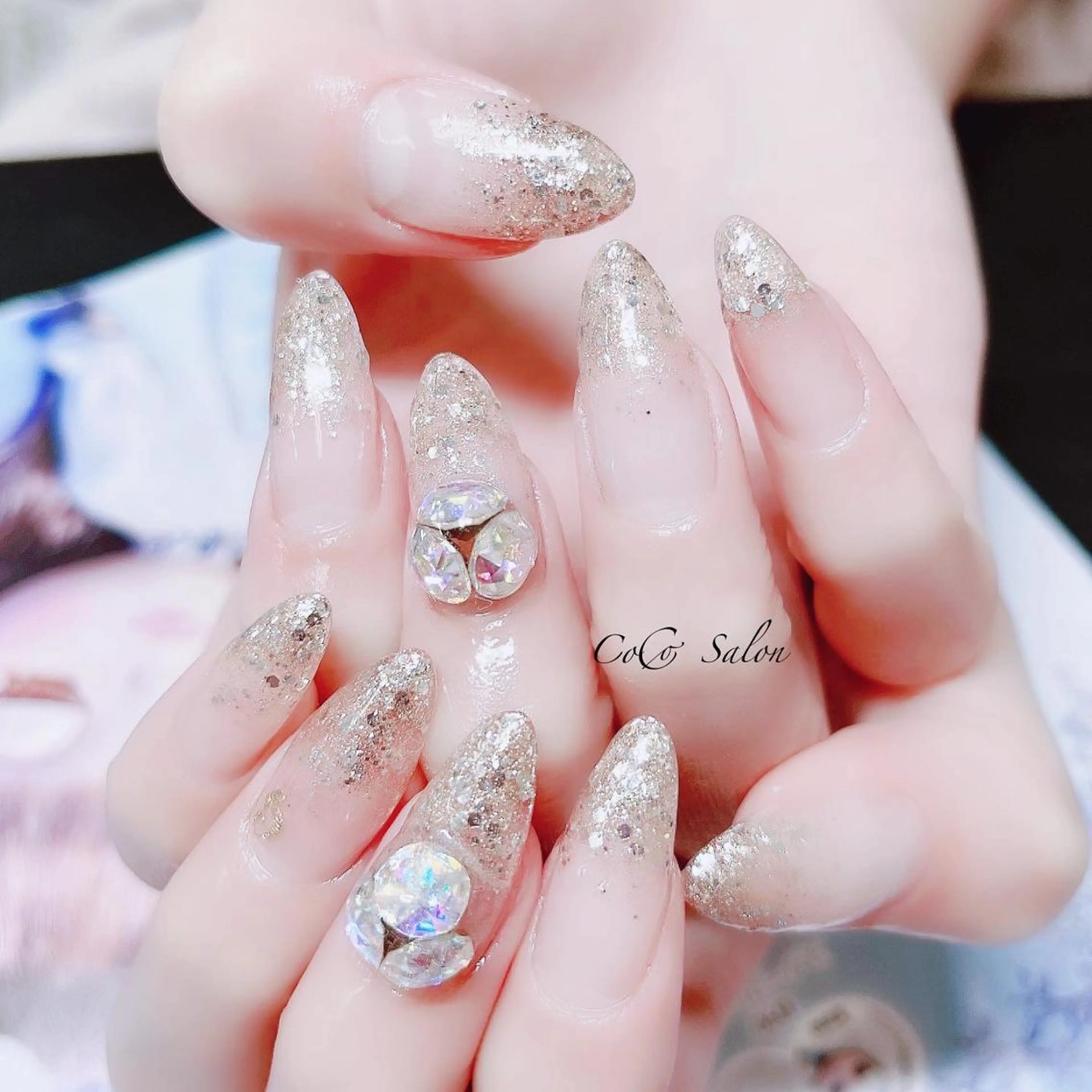 ネイル 長さ出し ジェルネイル グラデーション ホログラムネイル ラメ(グリッター) ハンドネイル CoCoSalon ネイル/まつ毛予約のネイルデザイン