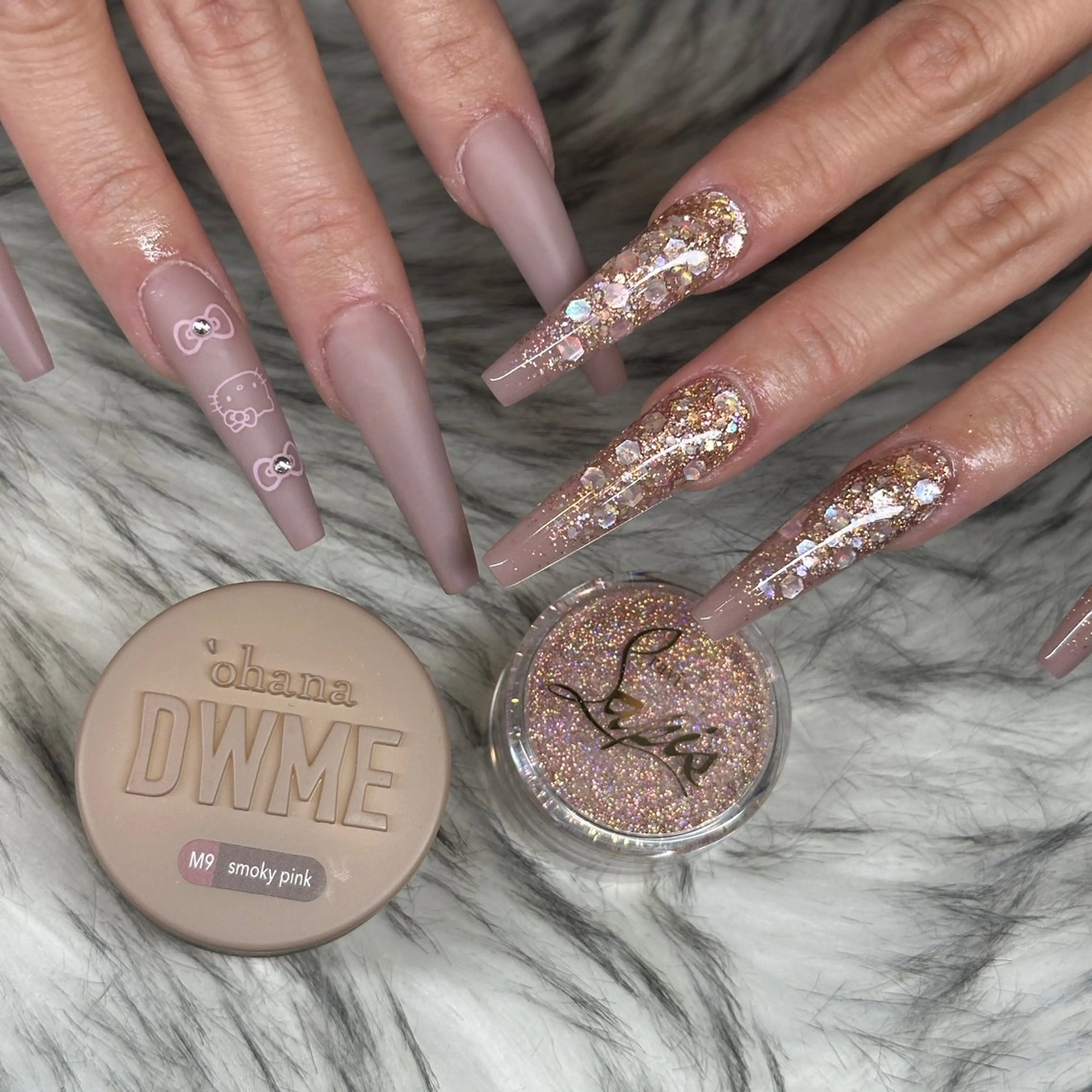 ロング ハンドネイル Whity kiriのネイルデザイン