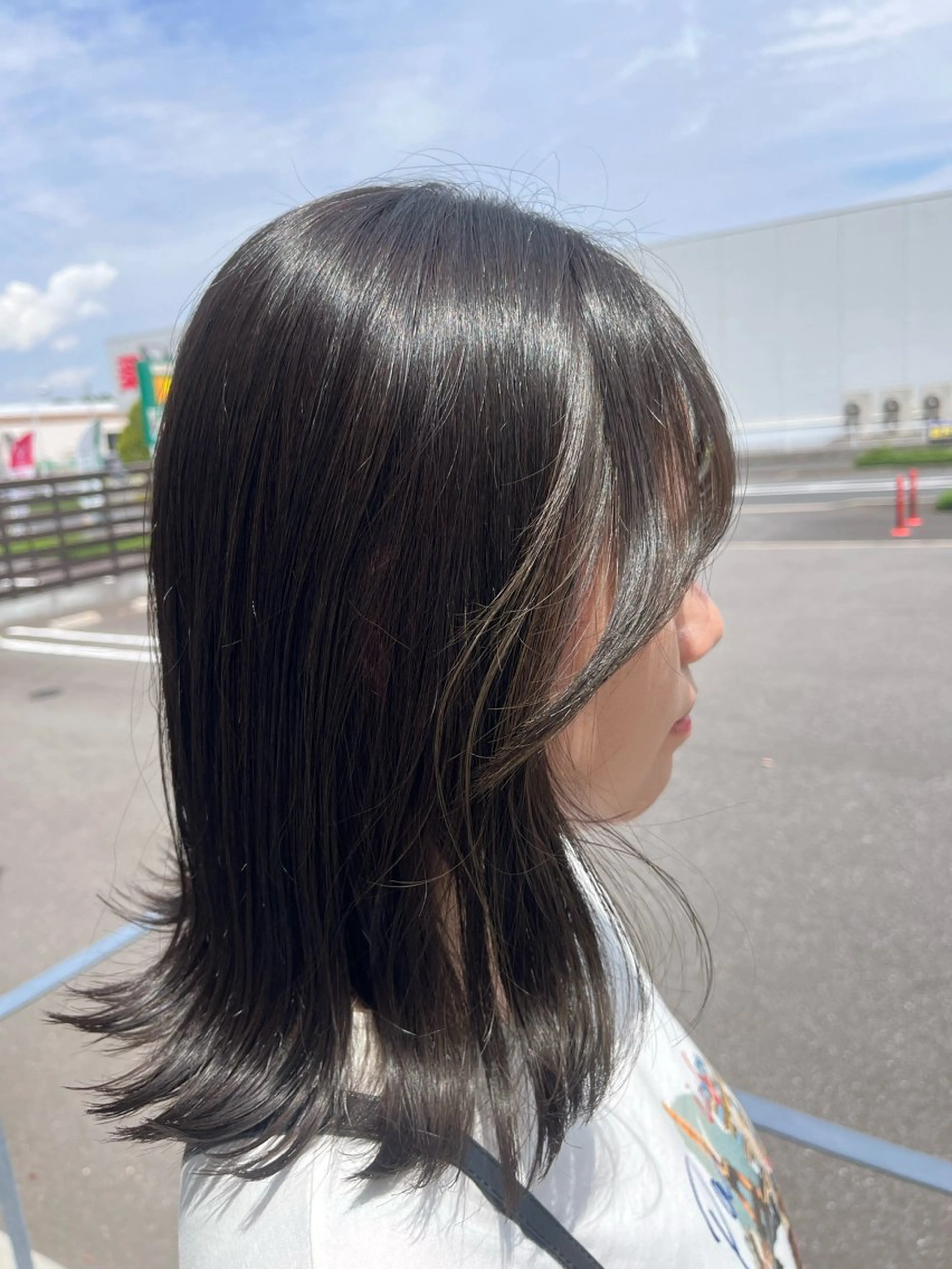 ミディアム 顔周りカット レイヤーカット 艶髪／レイヤーカット 塚越　紗菜のヘアスタイル