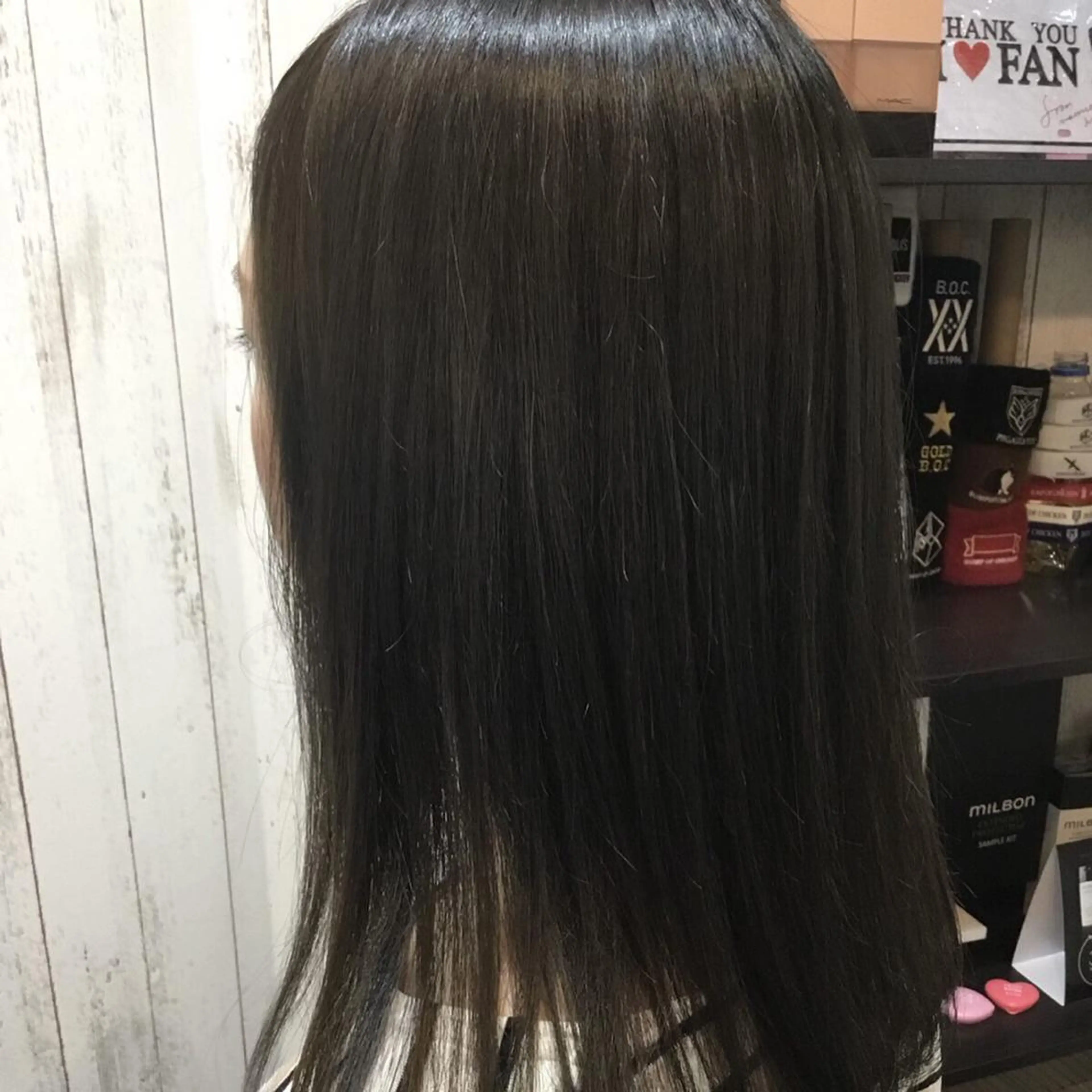 セミロング カラー embrace エンブレイスのヘアスタイル