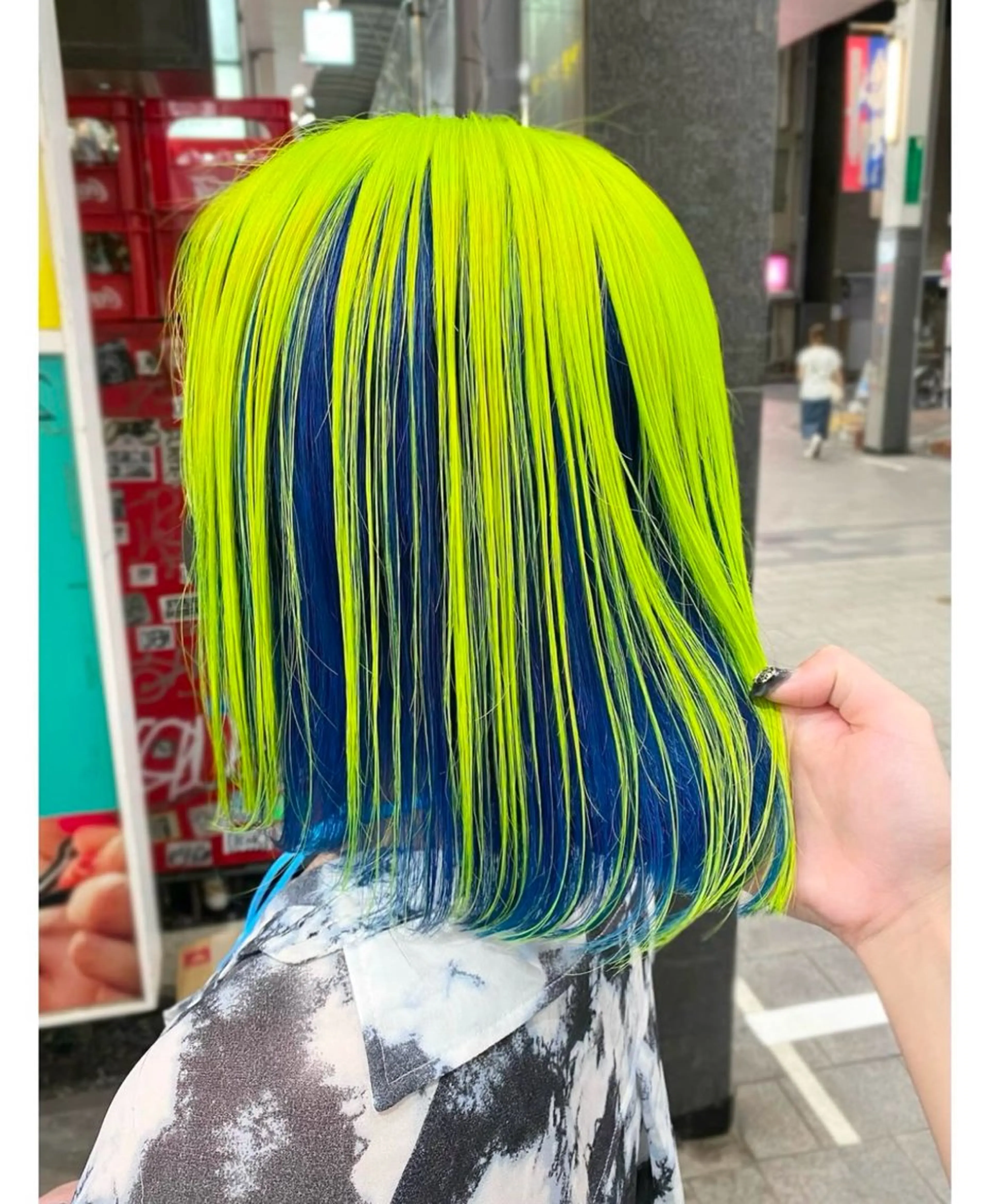 ショート カラー 黒髪 ブルーカラー ネイビーカラー イエローカラー ヘアカラー GARU-ガル-所属・TSUNO🦖 派手髪/オタク美容師のヘアスタイル