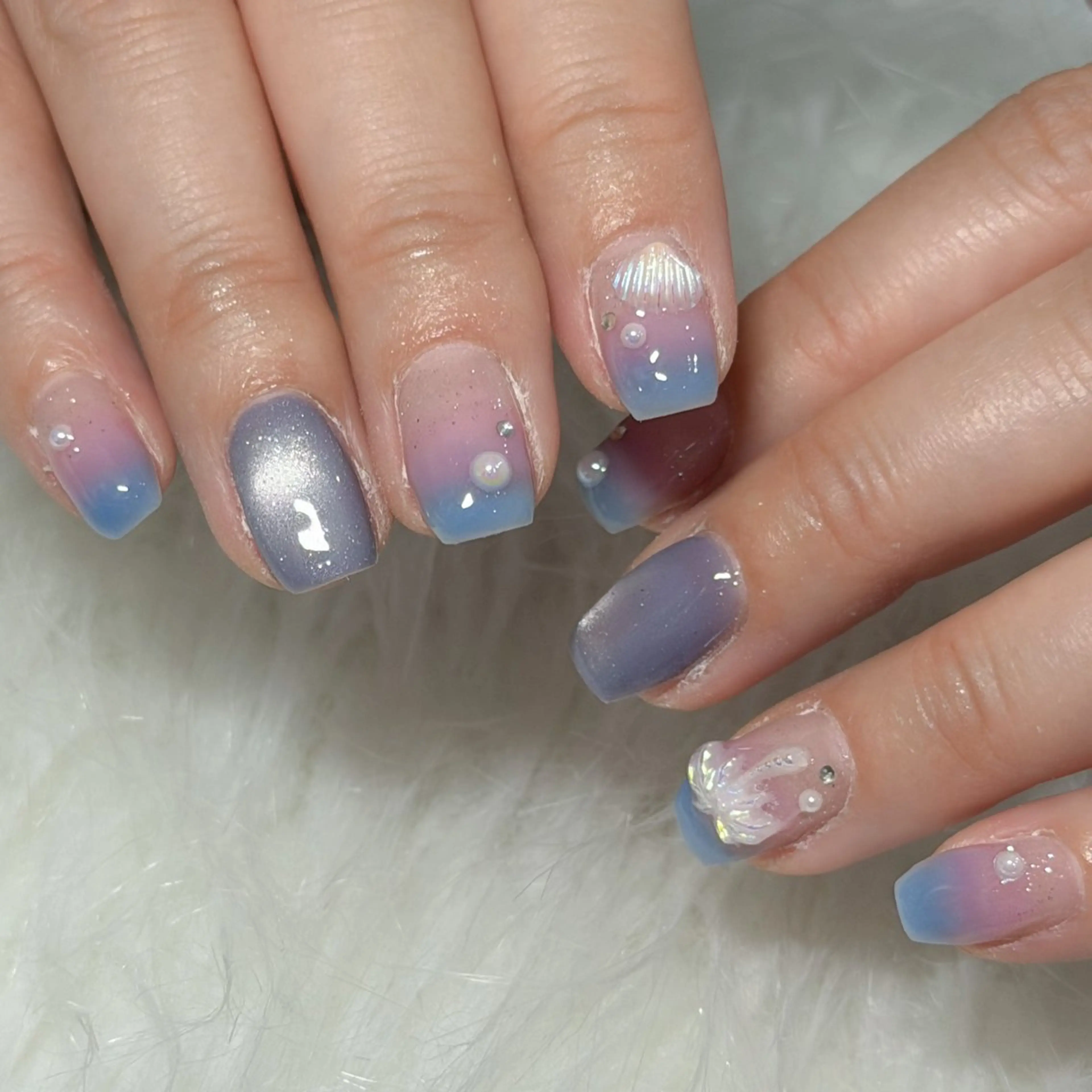 ネイル ハンドネイル フットネイル LAVISH nanamiのネイルデザイン