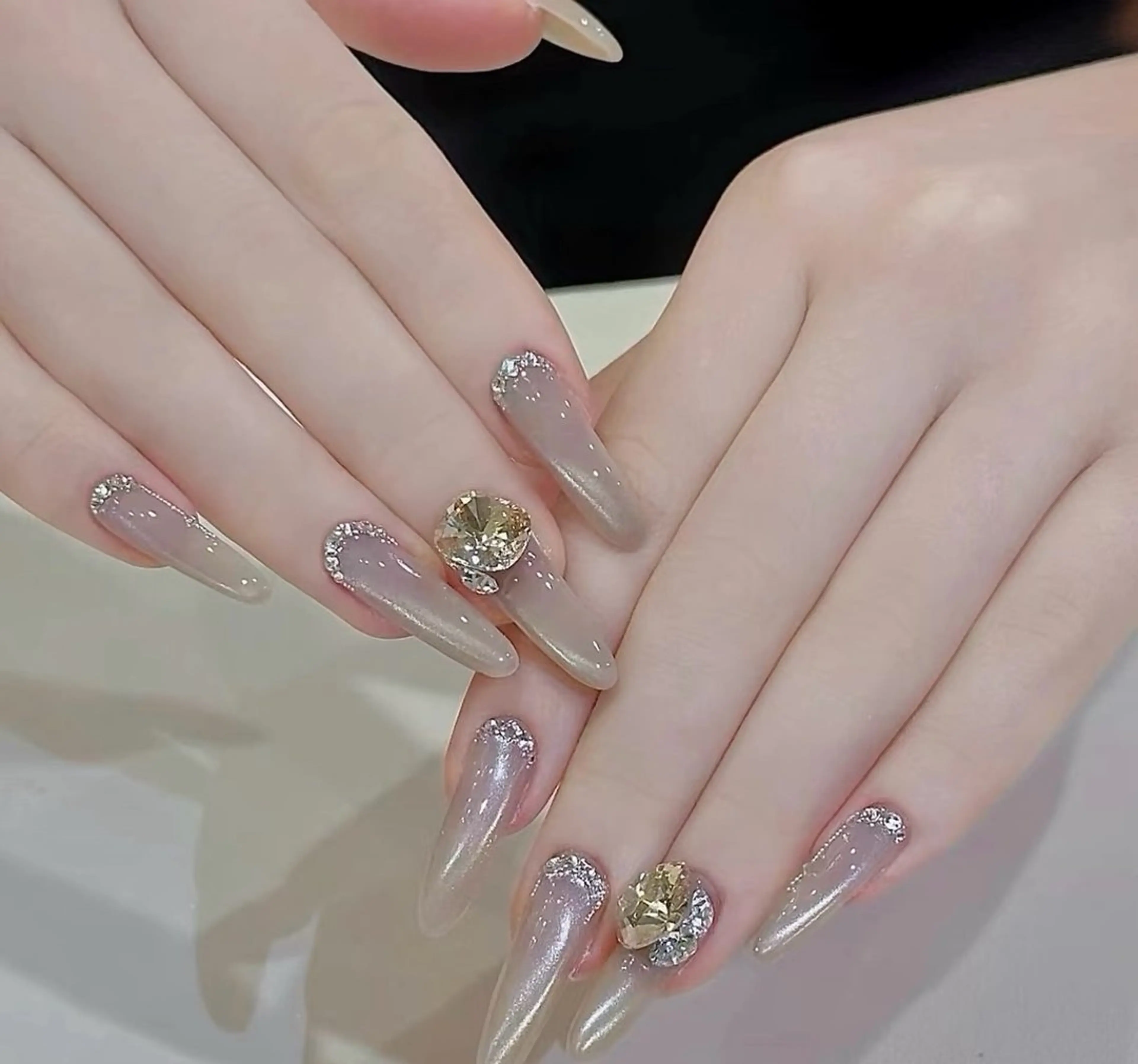 ネイル チークネイル 長さ出し フラワーネイル フレンチネイル ガーリー SunNail池袋駅 ワンホンネイルのネイルデザイン