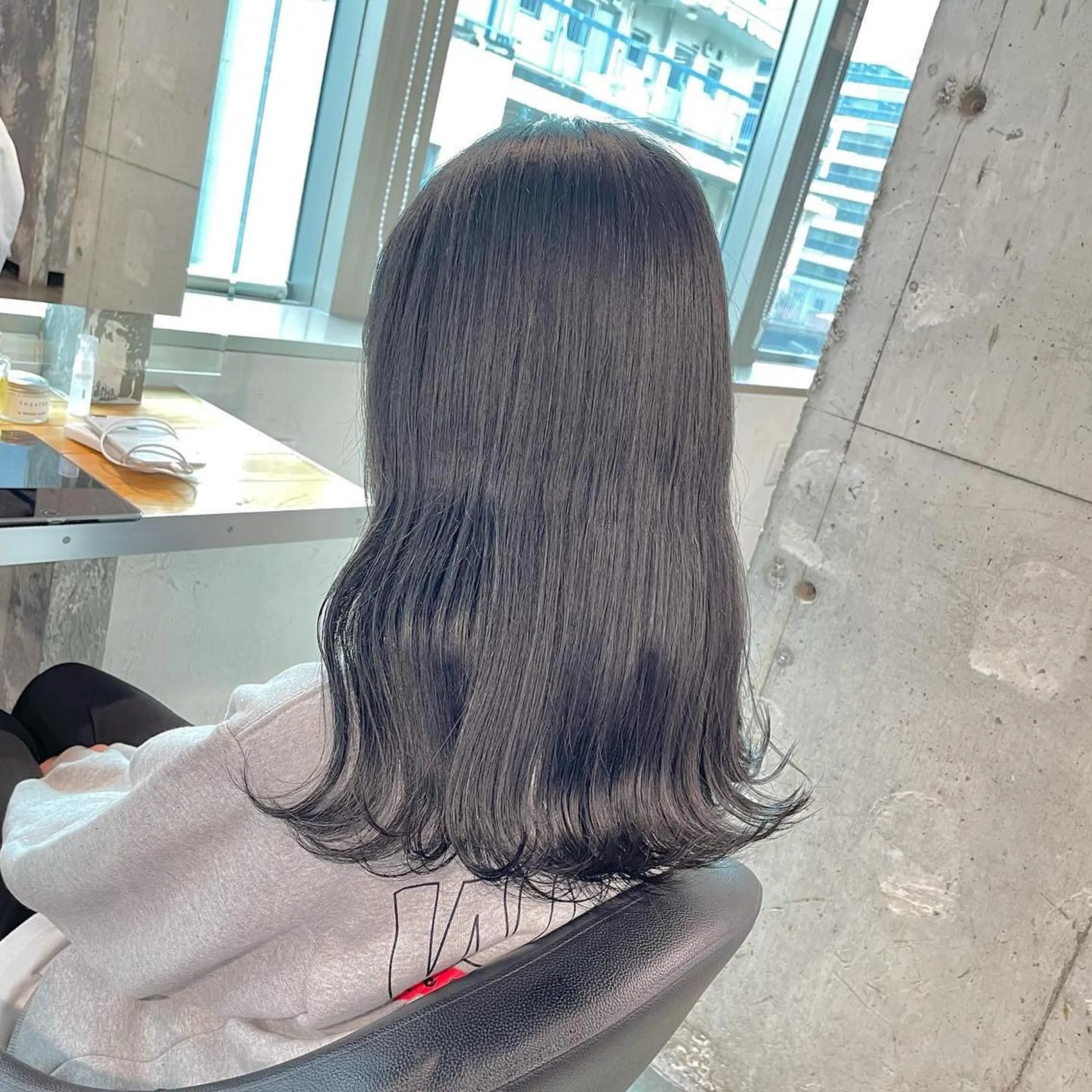 ロング カラー カット ヘアカラー トリートメント ヘッドスパ ヘアセット ベージュカラー💖 やすひろのヘアスタイル