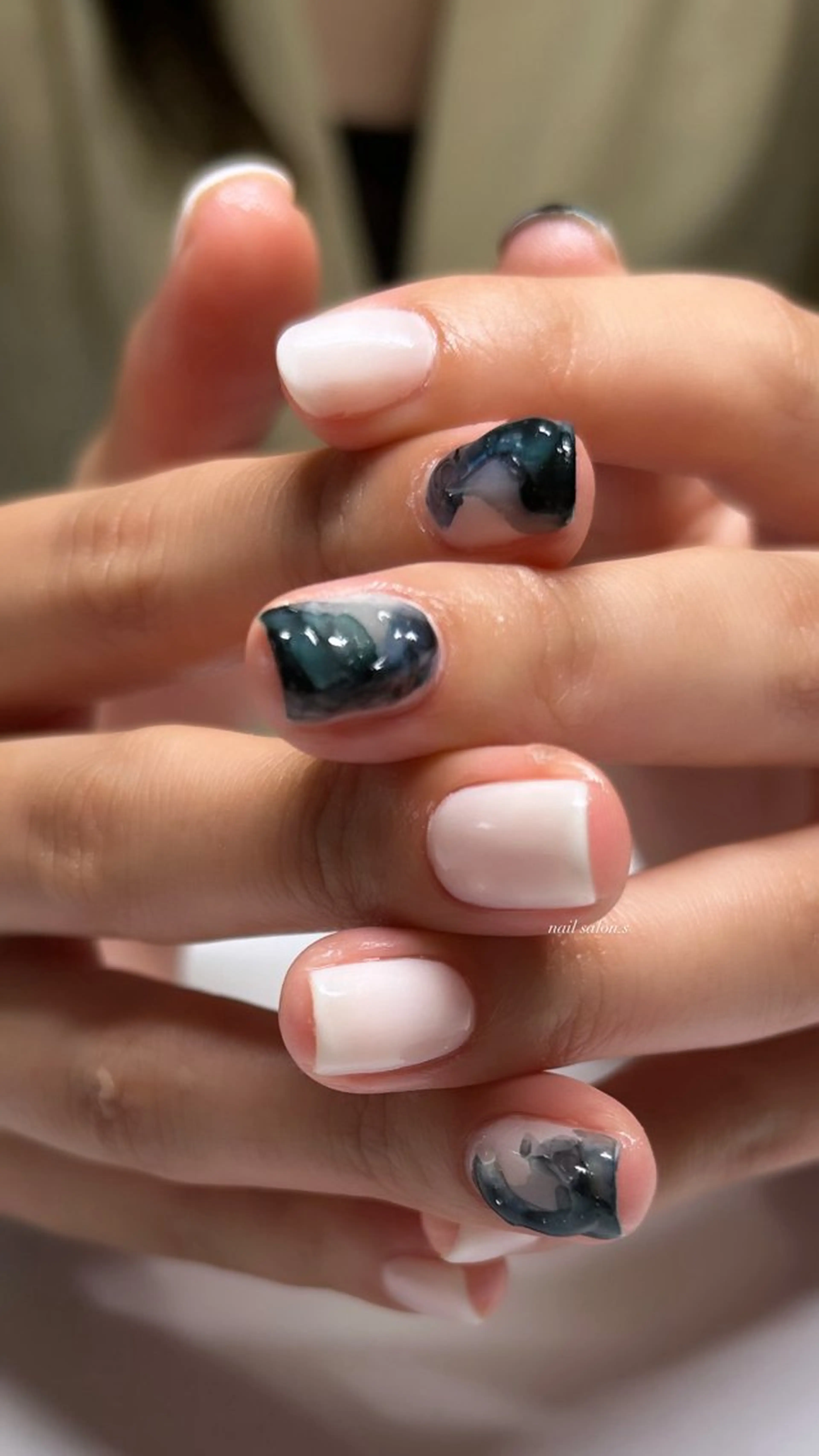 ネイル 関山 志乃のネイルデザイン