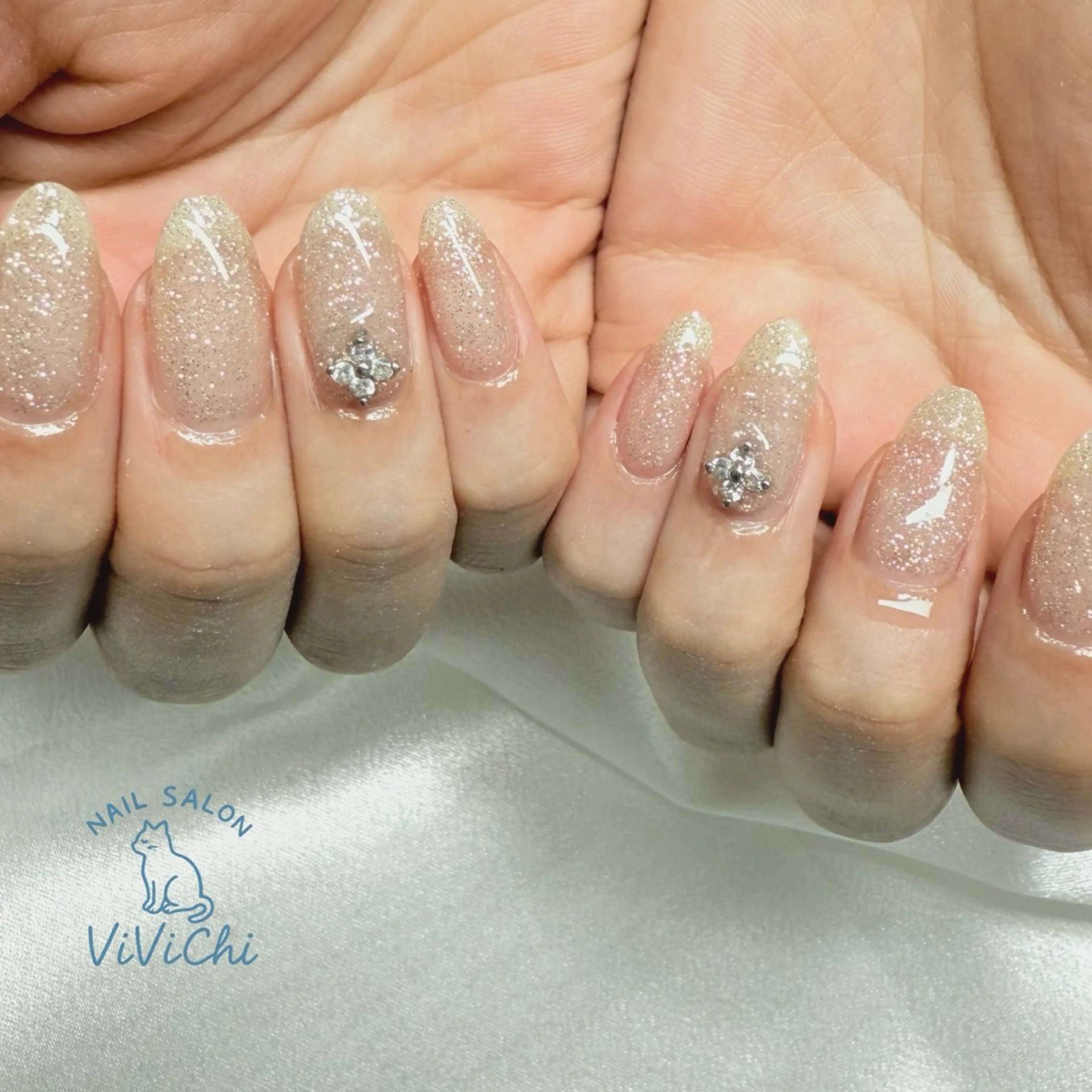 ネイル ViViChi 梨帆のネイルデザイン