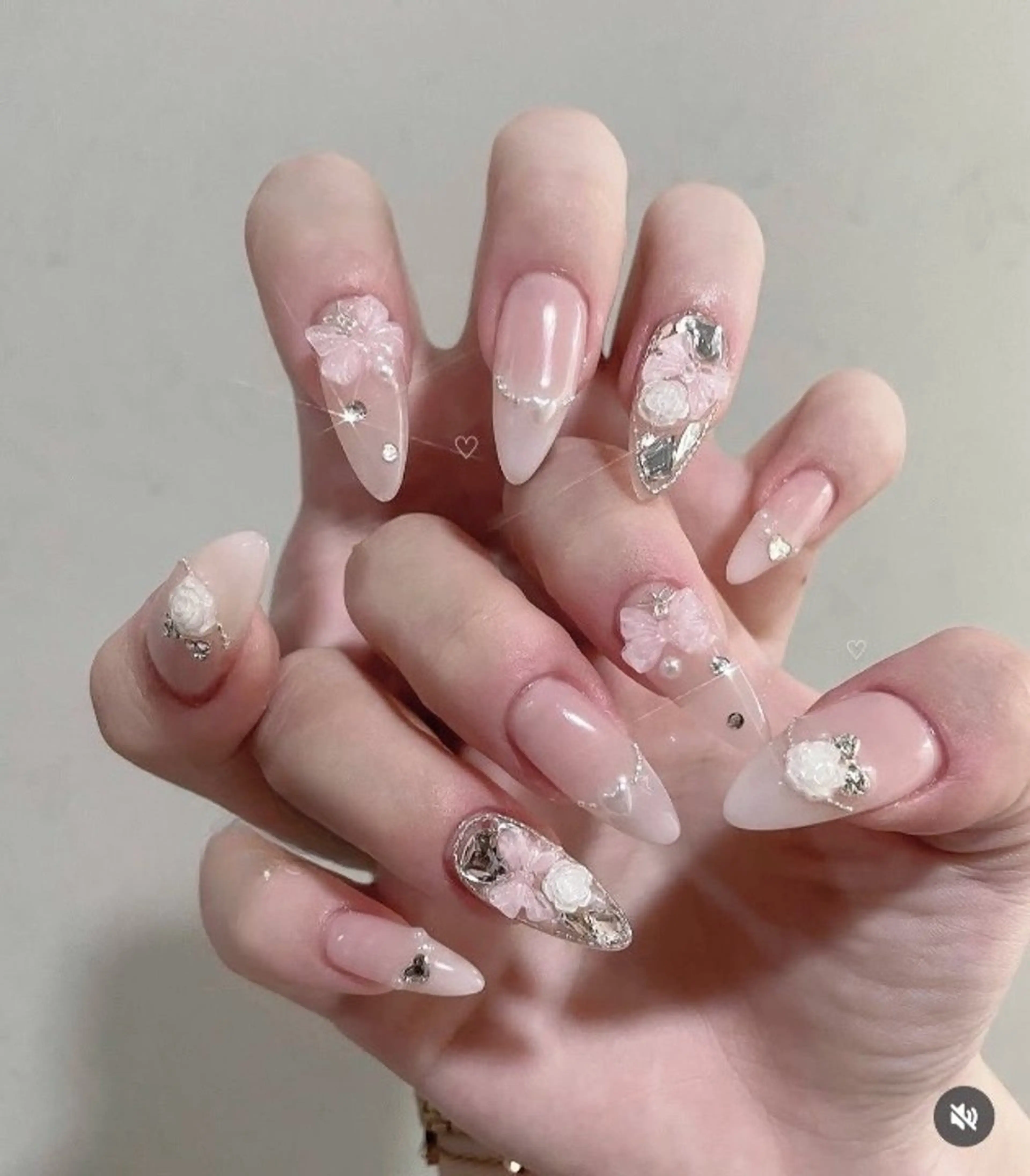 カラー グラデーションカラー ピンクカラー ハンドネイル AIN Nailのネイルデザイン