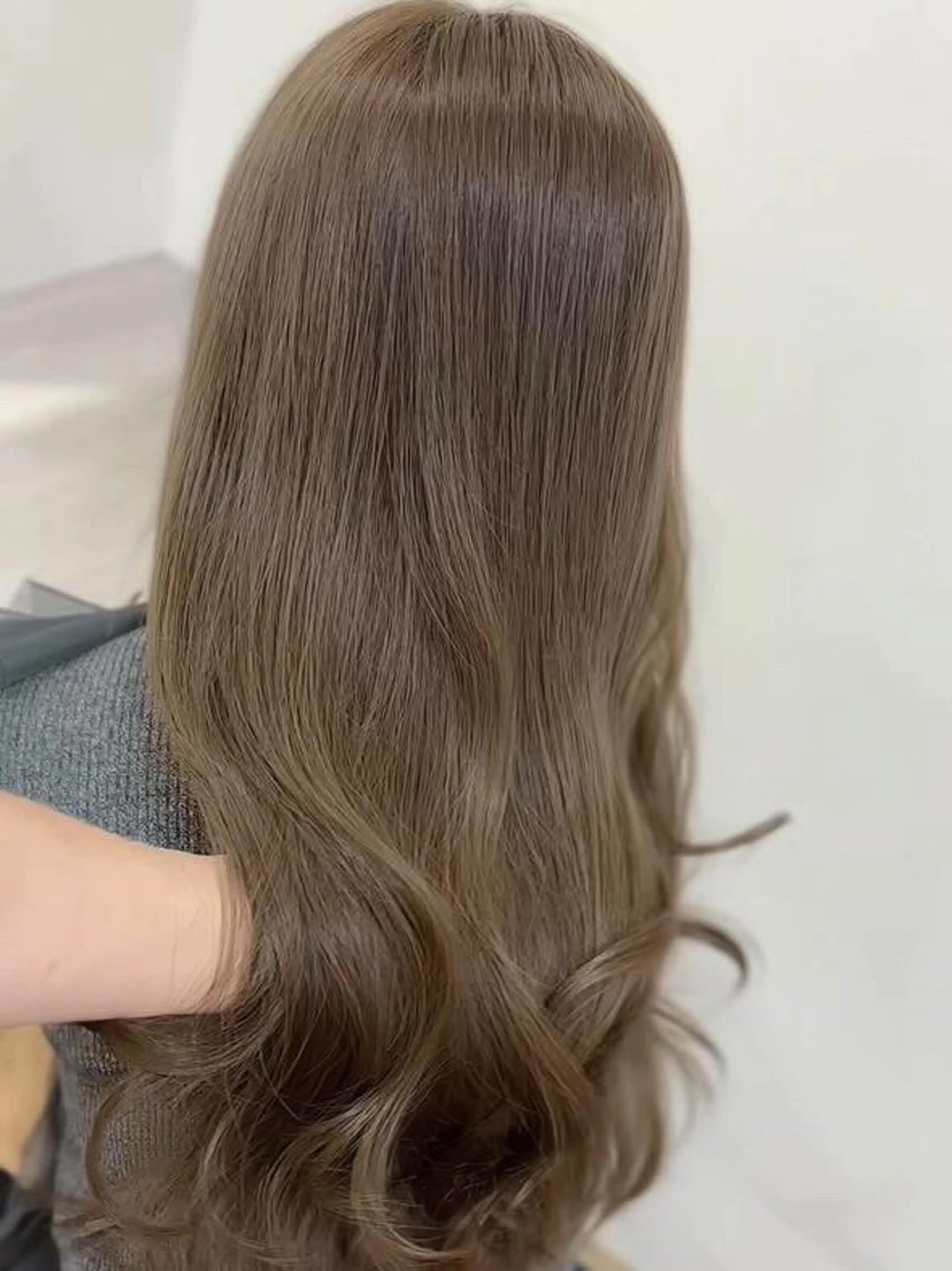 ロング カラー 透明感カラー トリートメント カット ヘアカラー トリートメント 透明感カラー特化/ ベージュ/梅田/英輝のヘアスタイル