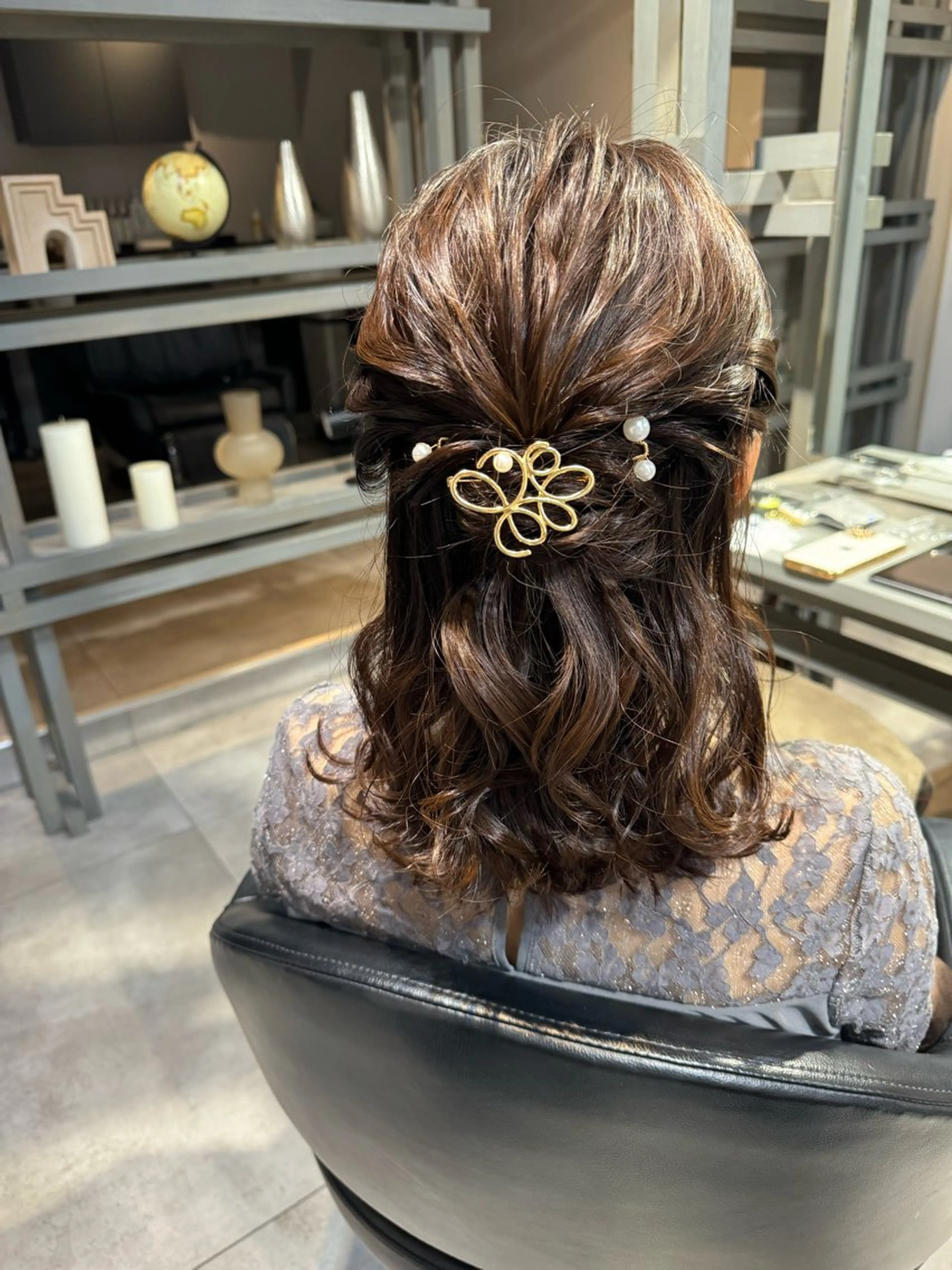 セミロング ヘアアレンジ ハーフアップ ヘアセット 似合う髪型が 分からない方へのヘアスタイル