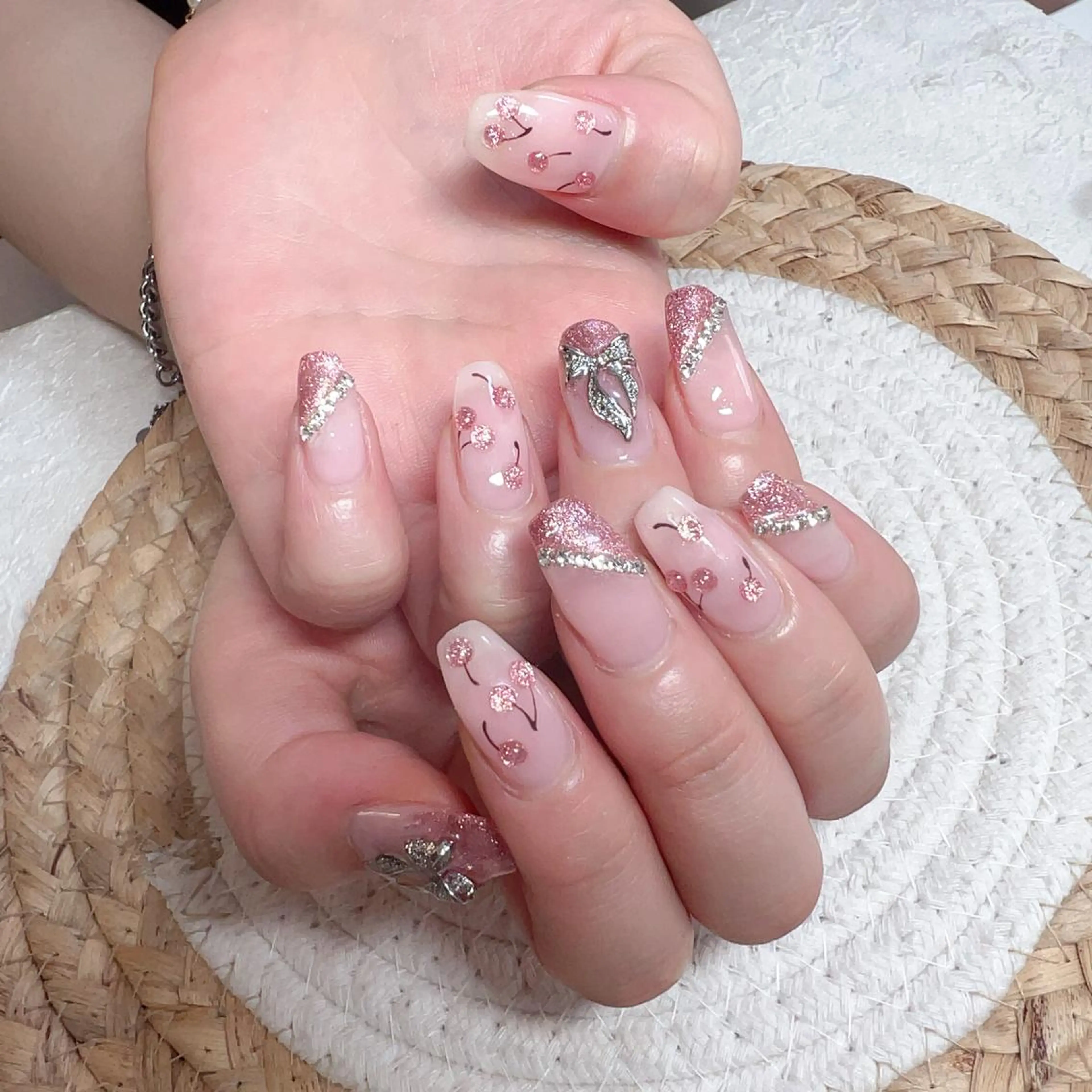 ネイル Maggie Nail🦩のネイルデザイン