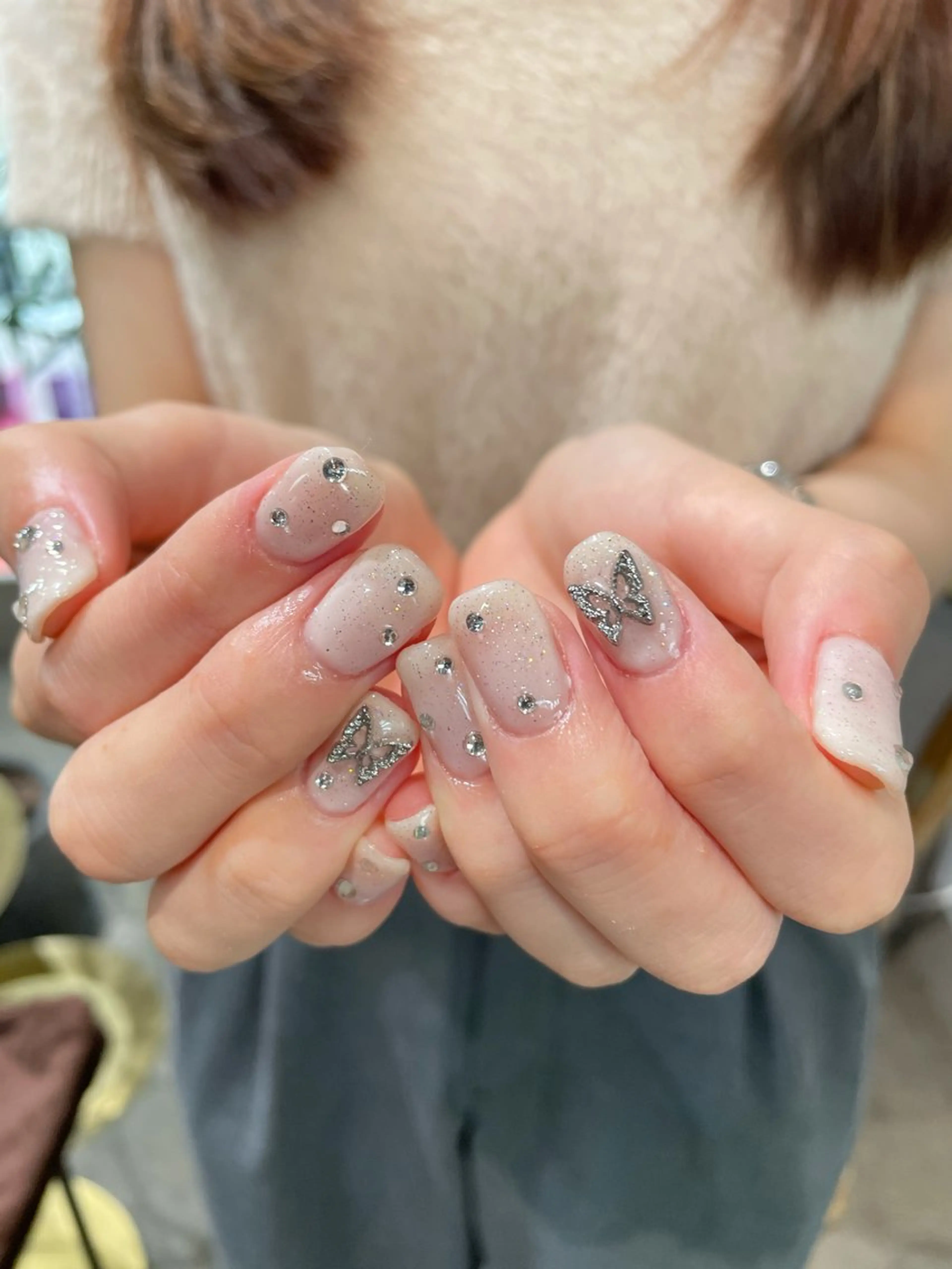 ネイル シンプルネイル ハンドネイル ナチュラル透明感🌱 小山美樹子のヘアスタイル