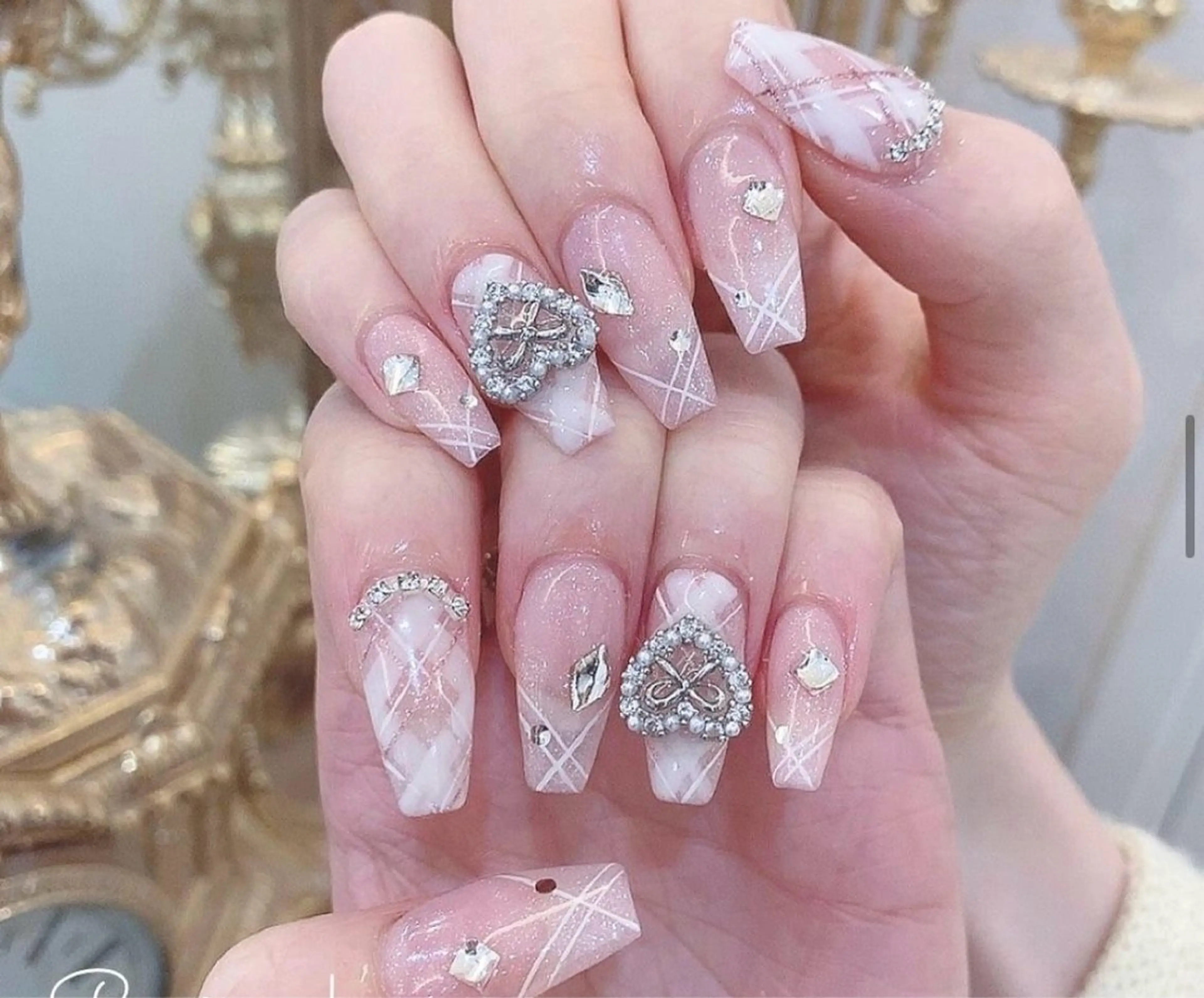ネイル 長さ出し グラデーション 卒業式 キラキラネイル マグネットネイル Lee Nails チップ長さだし専門店のネイルデザイン