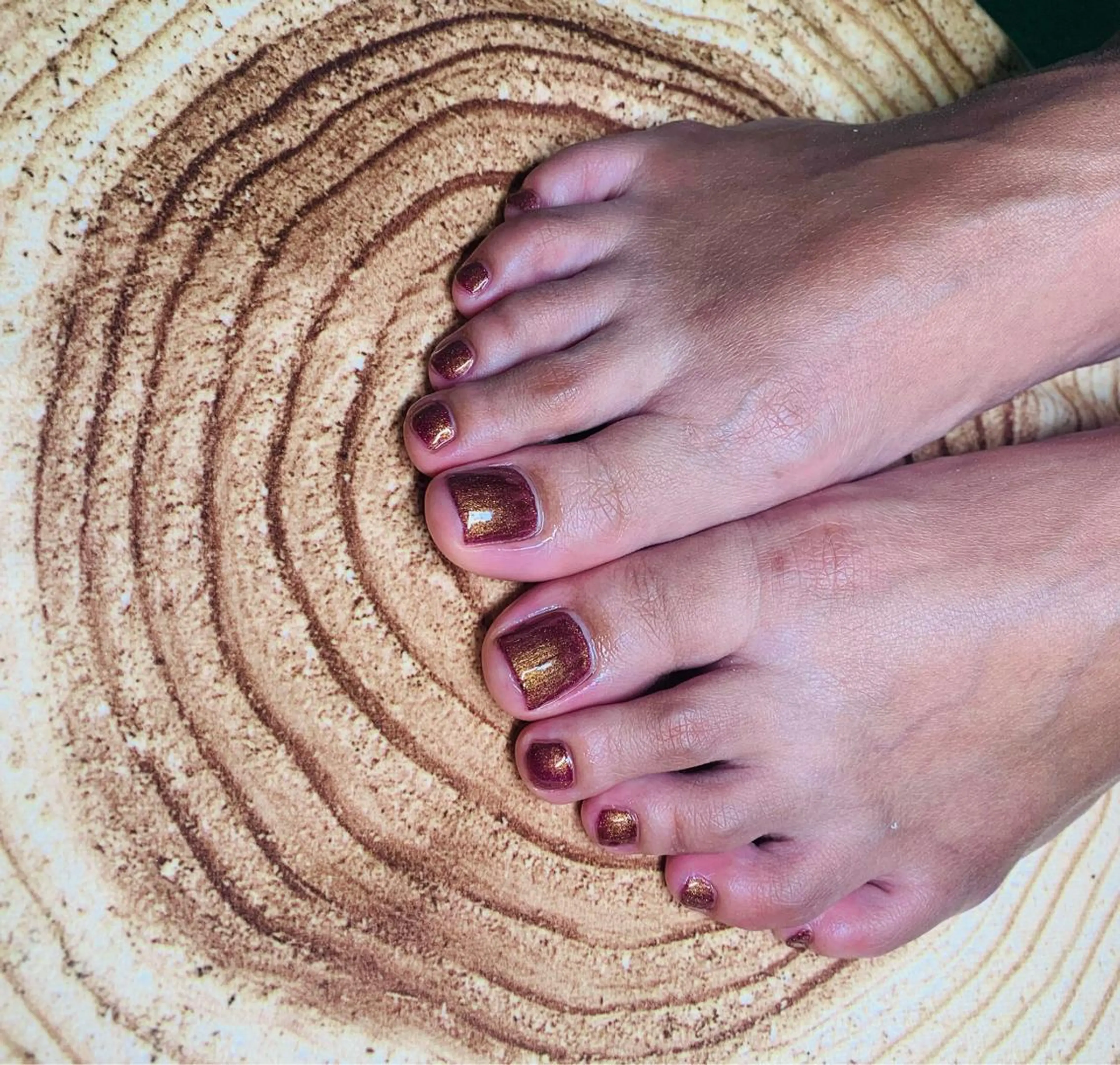 ネイル アートネイル オーロラネイル ブラウン フットネイル ジェルネイル Nail&Eye Spina 琴美のマツエク・マツパデザイン