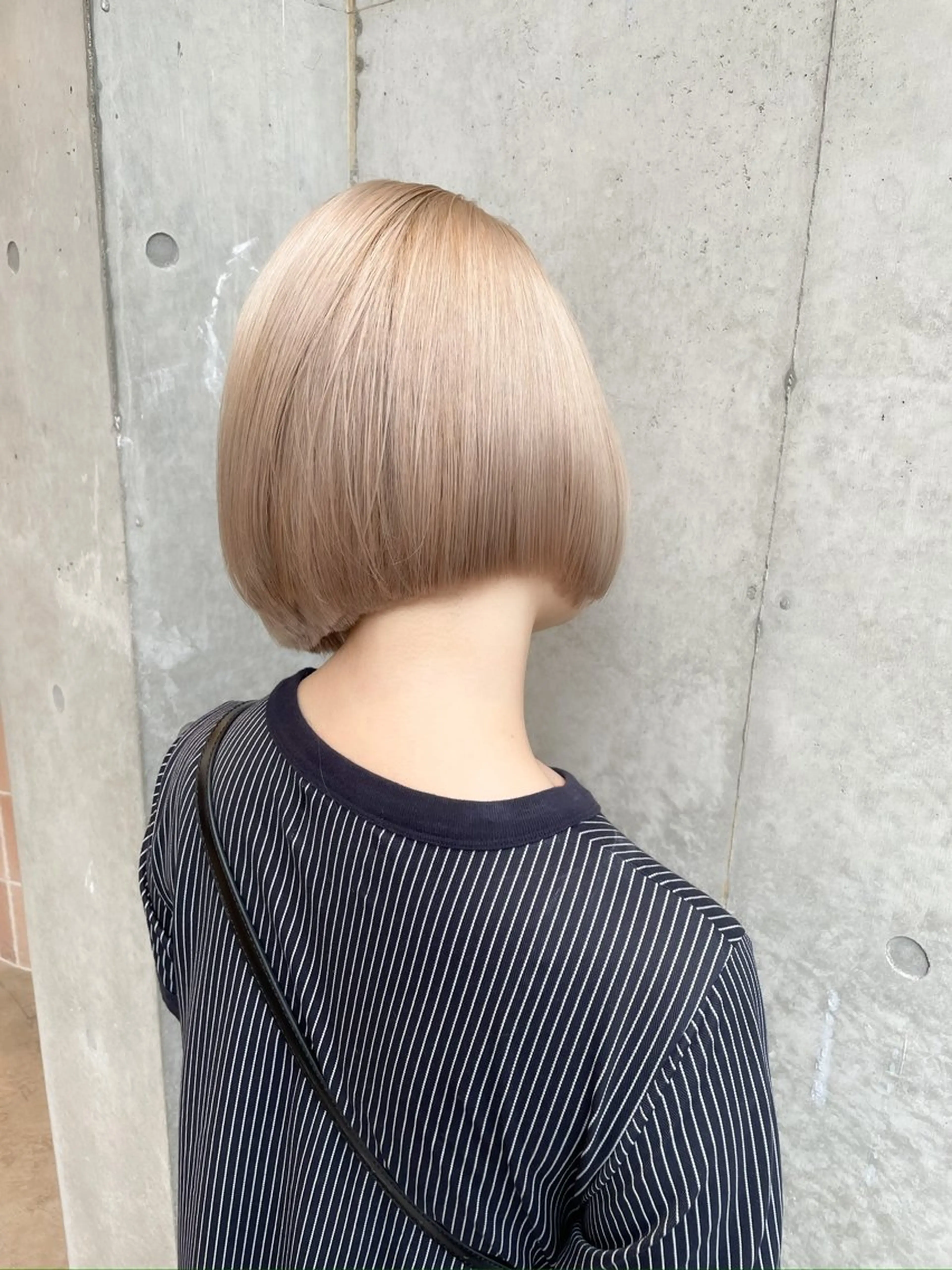 ショート カラー ヘアアレンジ ミニボブ/ブリーチ 🌈MISATOのヘアスタイル