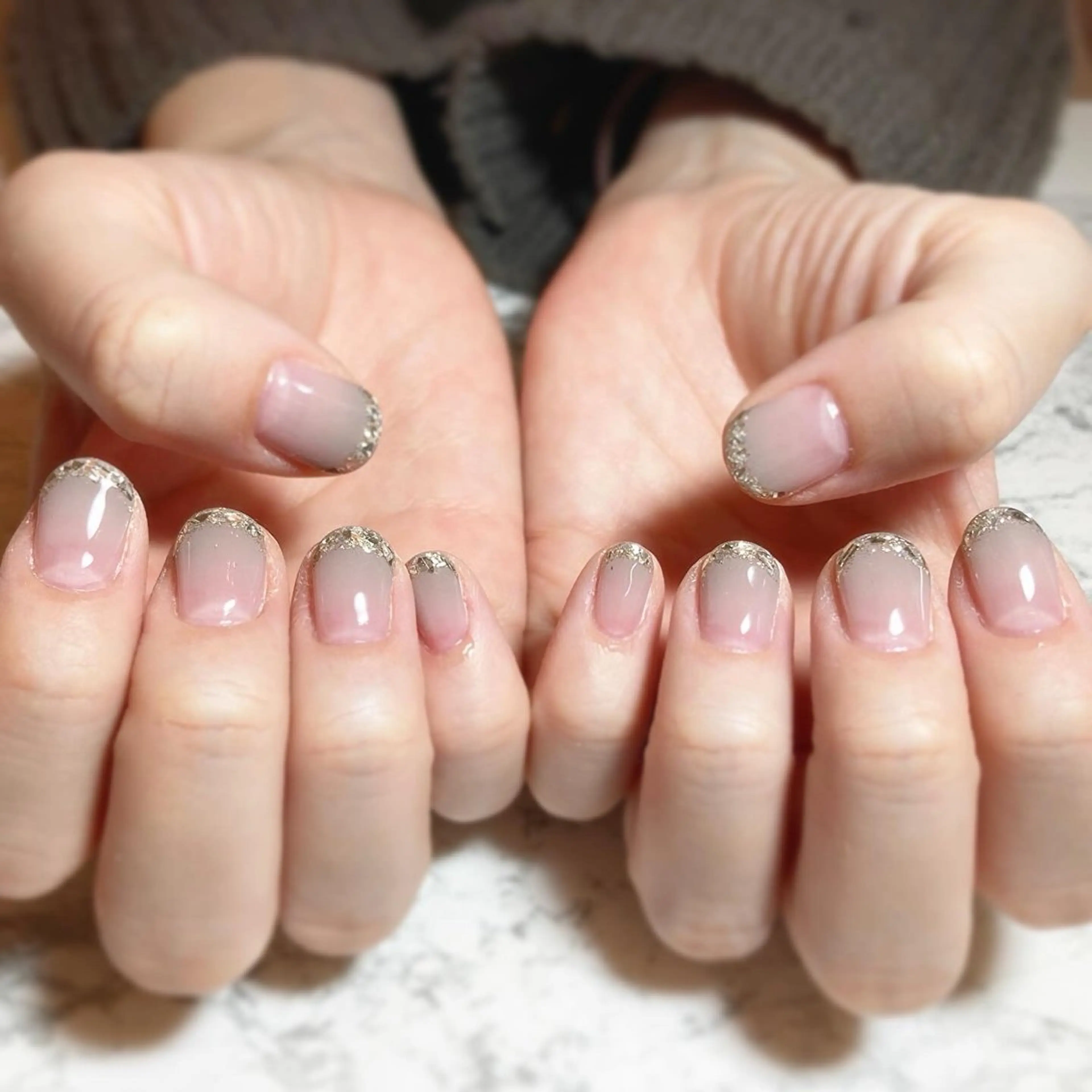 ネイル フレンチネイル ガラスフレンチ 手書きが得意🖌️ Y’s  nailのネイルデザイン