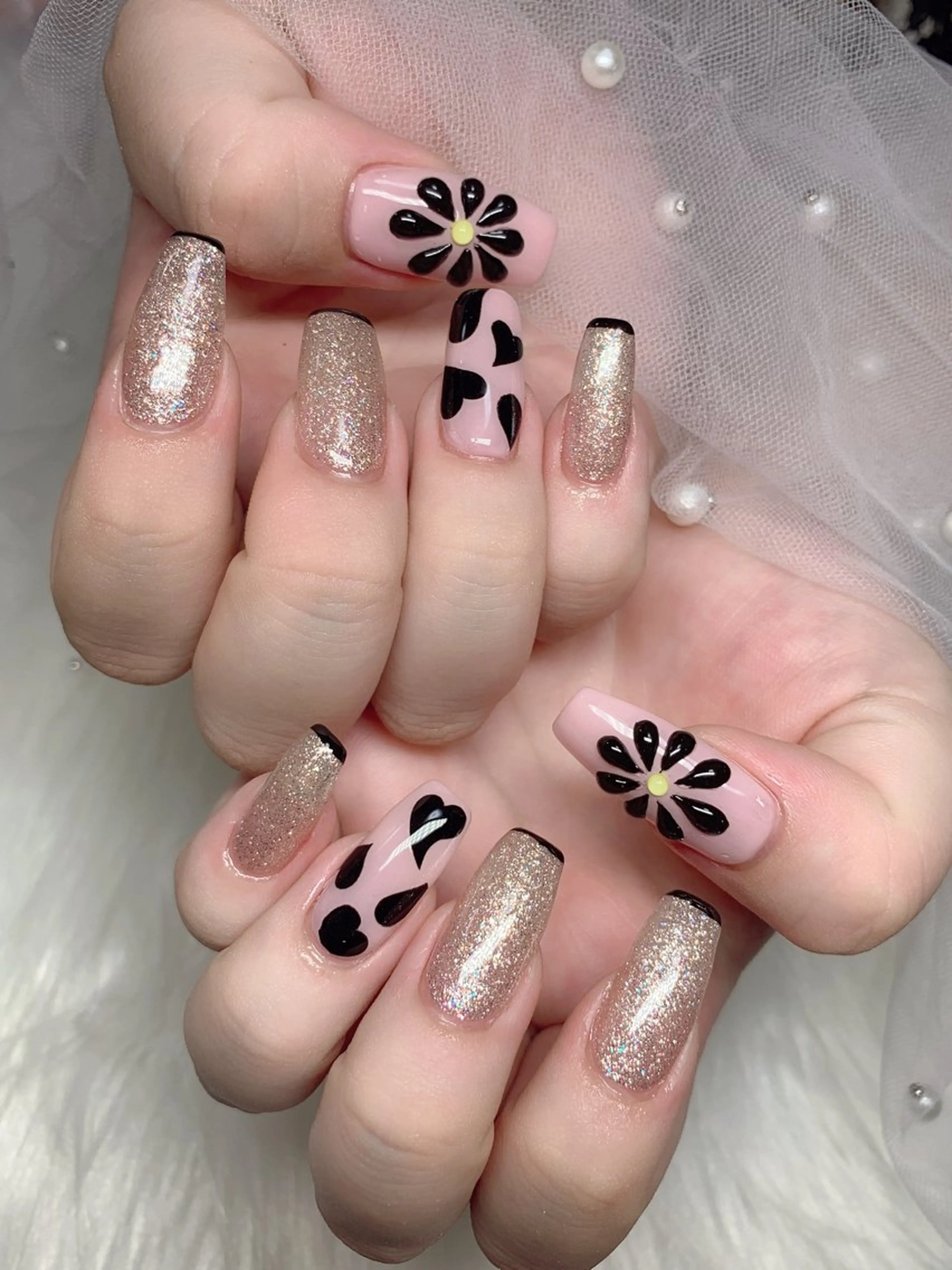 💅チップ長さ出し+ワンカラー&ラメグラテンション【年1回、2回しかネイル出来ないお客様に嬉しいメニュー】の写真