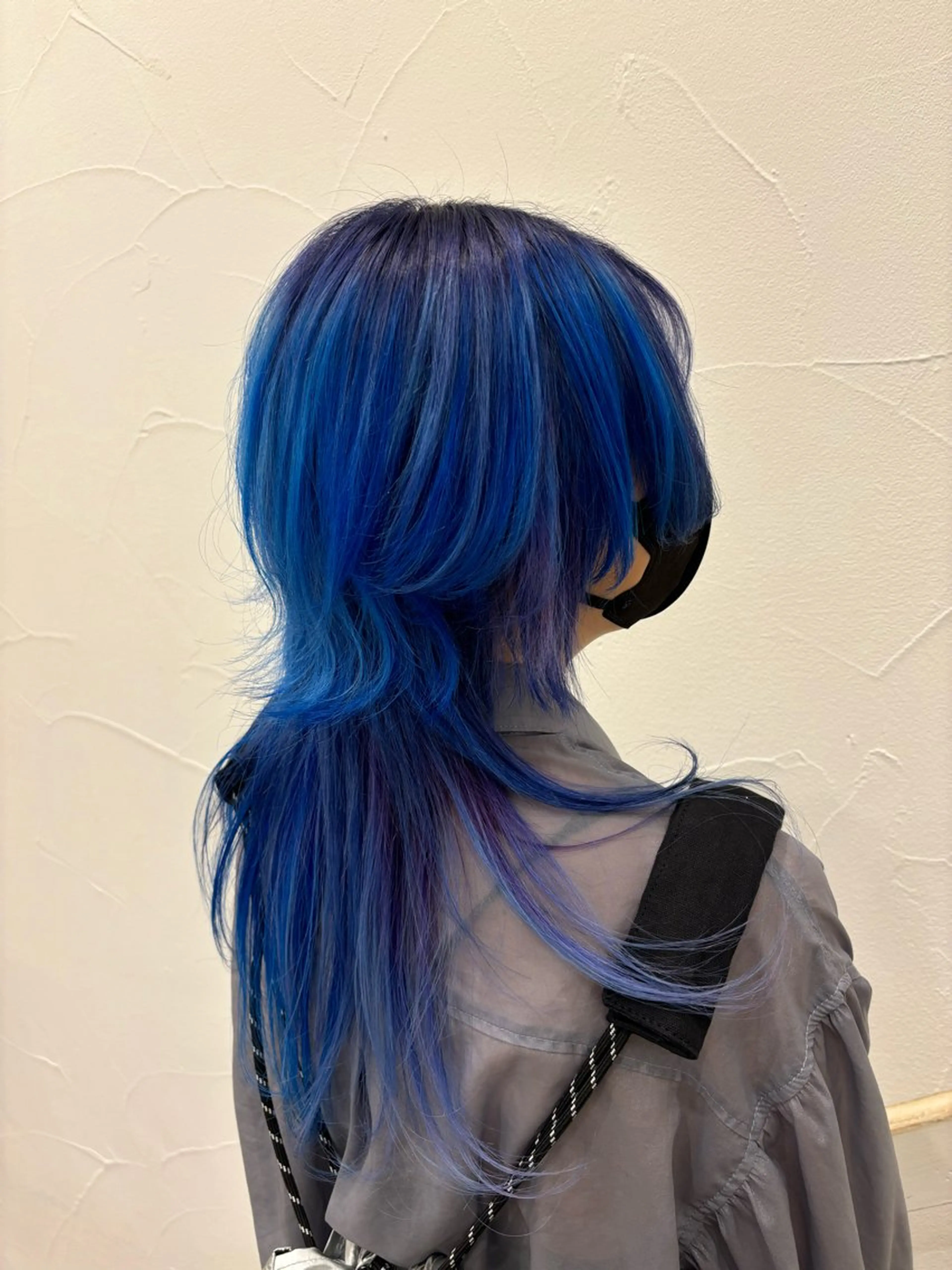 ロング カラー ヘアアレンジ メンズ ブルーカラー パープルカラー ミドウチ アヤカのヘアスタイル