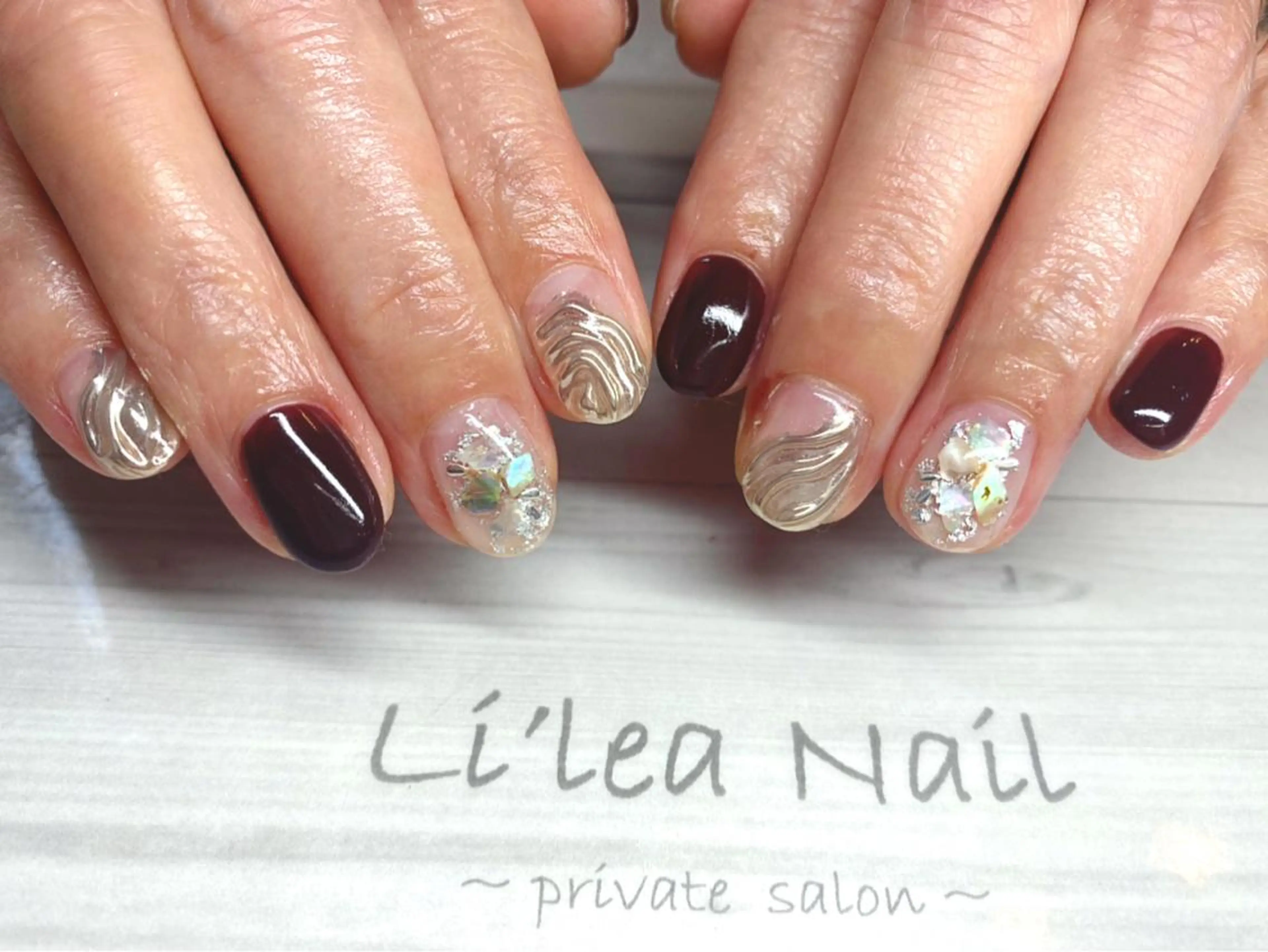 ネイル Li'leaNail AINAのネイルデザイン