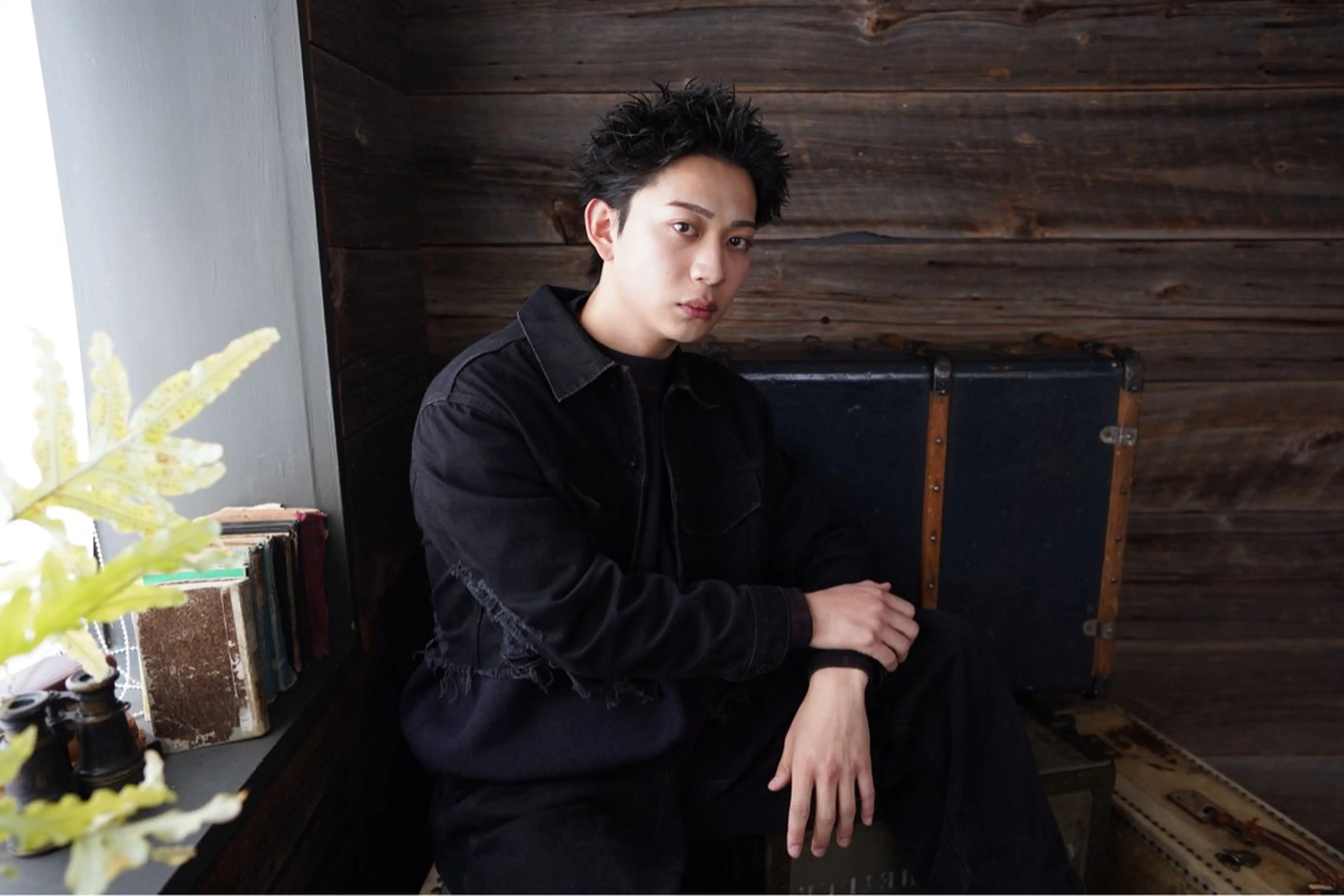 ショート パーマ メンズ 豊崎 佑輔のヘアスタイル