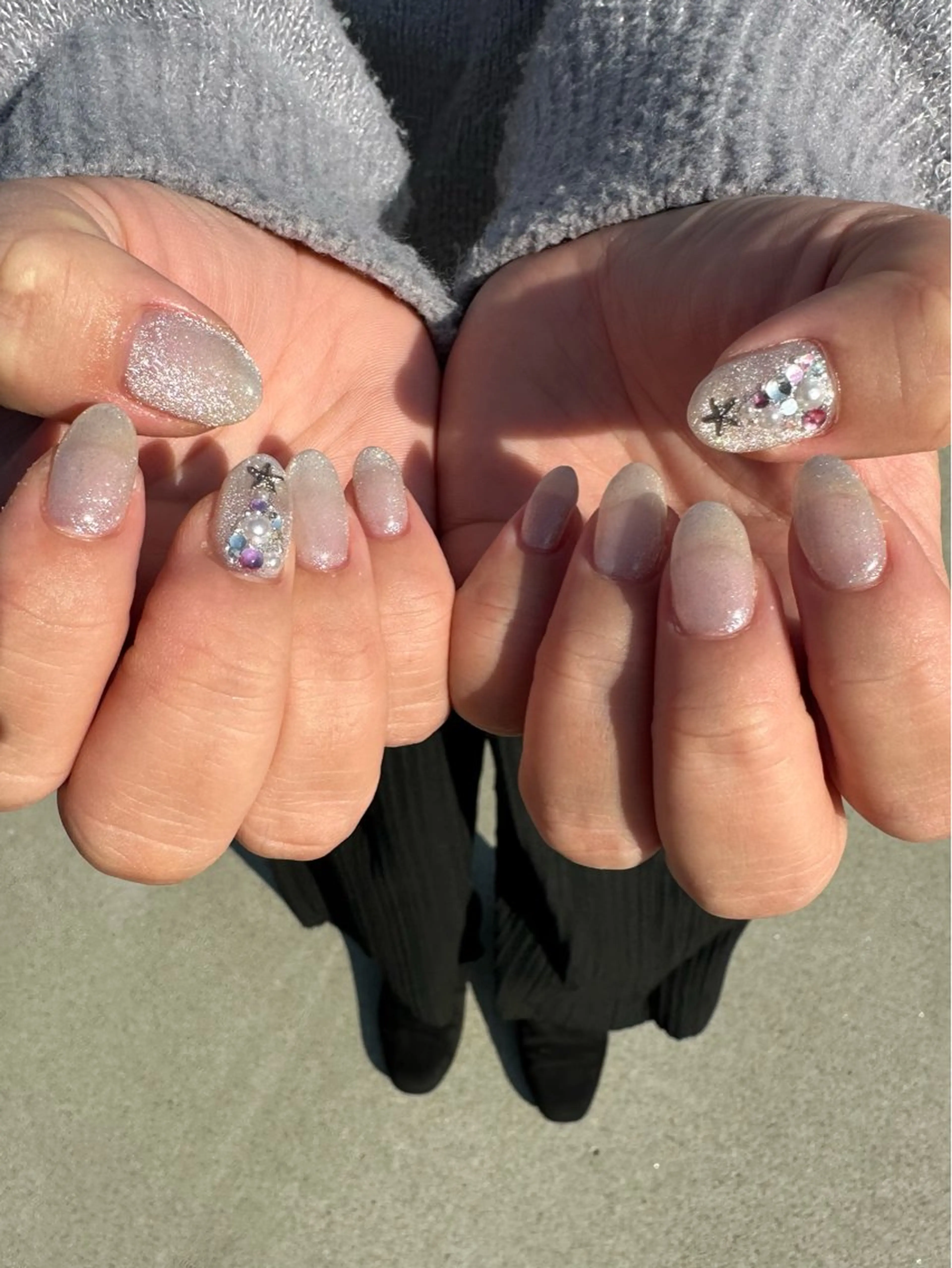 ネイル キラキラネイル 冬ネイル クリスマス nailroom Anmie.のネイルデザイン