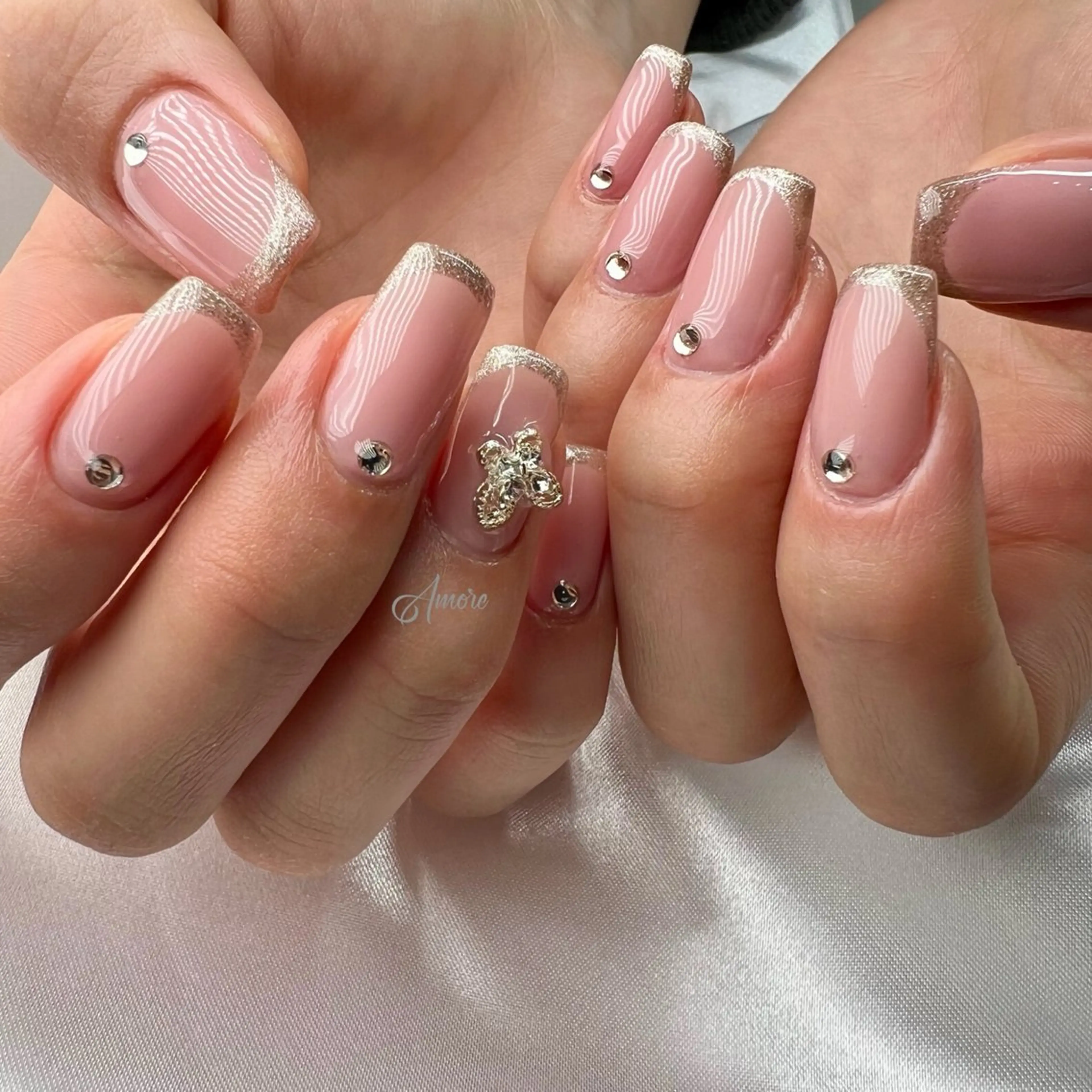 ネイル ジェルネイル キラキラネイル 韓国ネイル パラジェル 冬ネイル You kyehwaのネイルデザイン