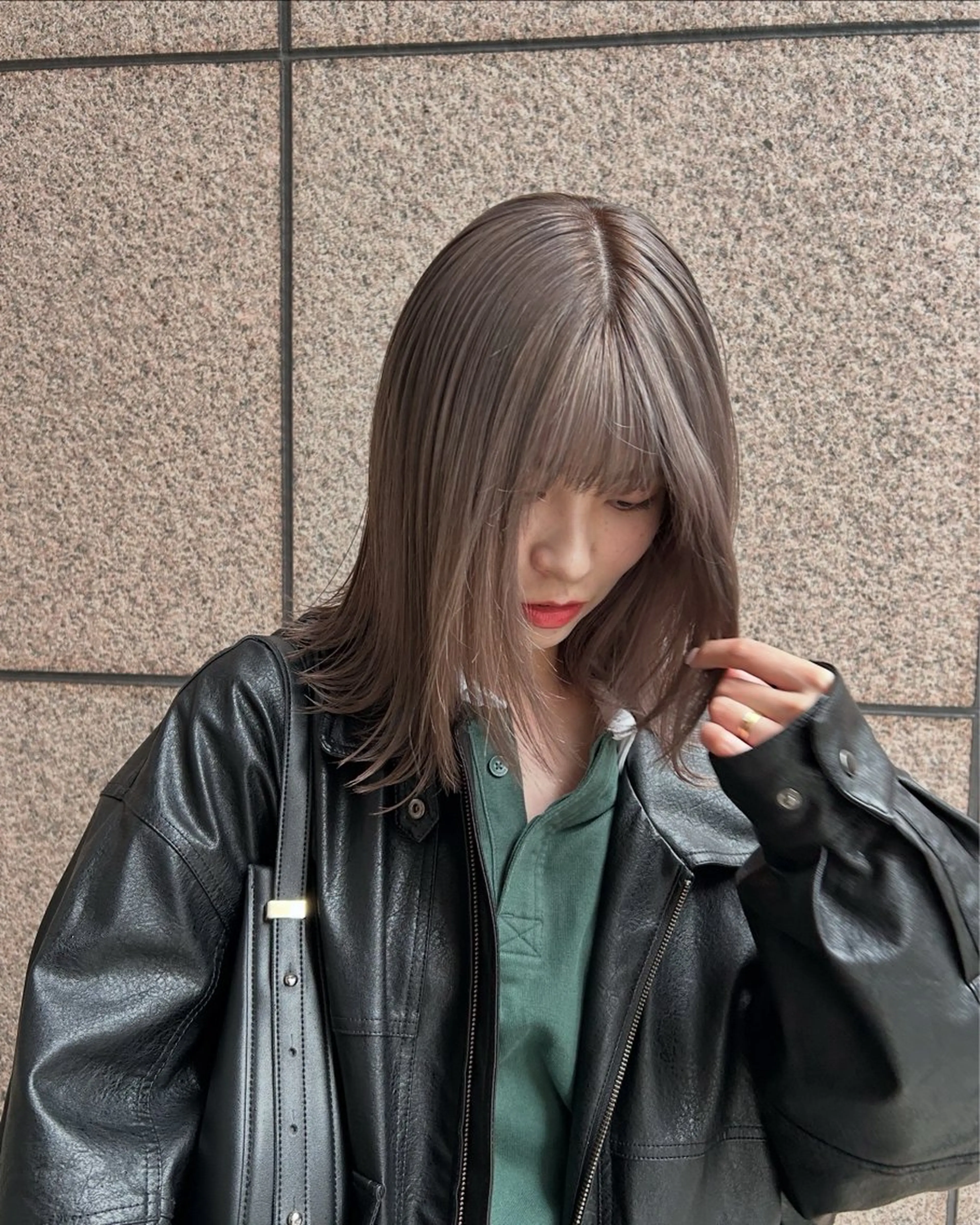 ミディアム カラー ヘアカラー トリートメント ハイトーンボブ 前田 表参道　グレージュのヘアスタイル