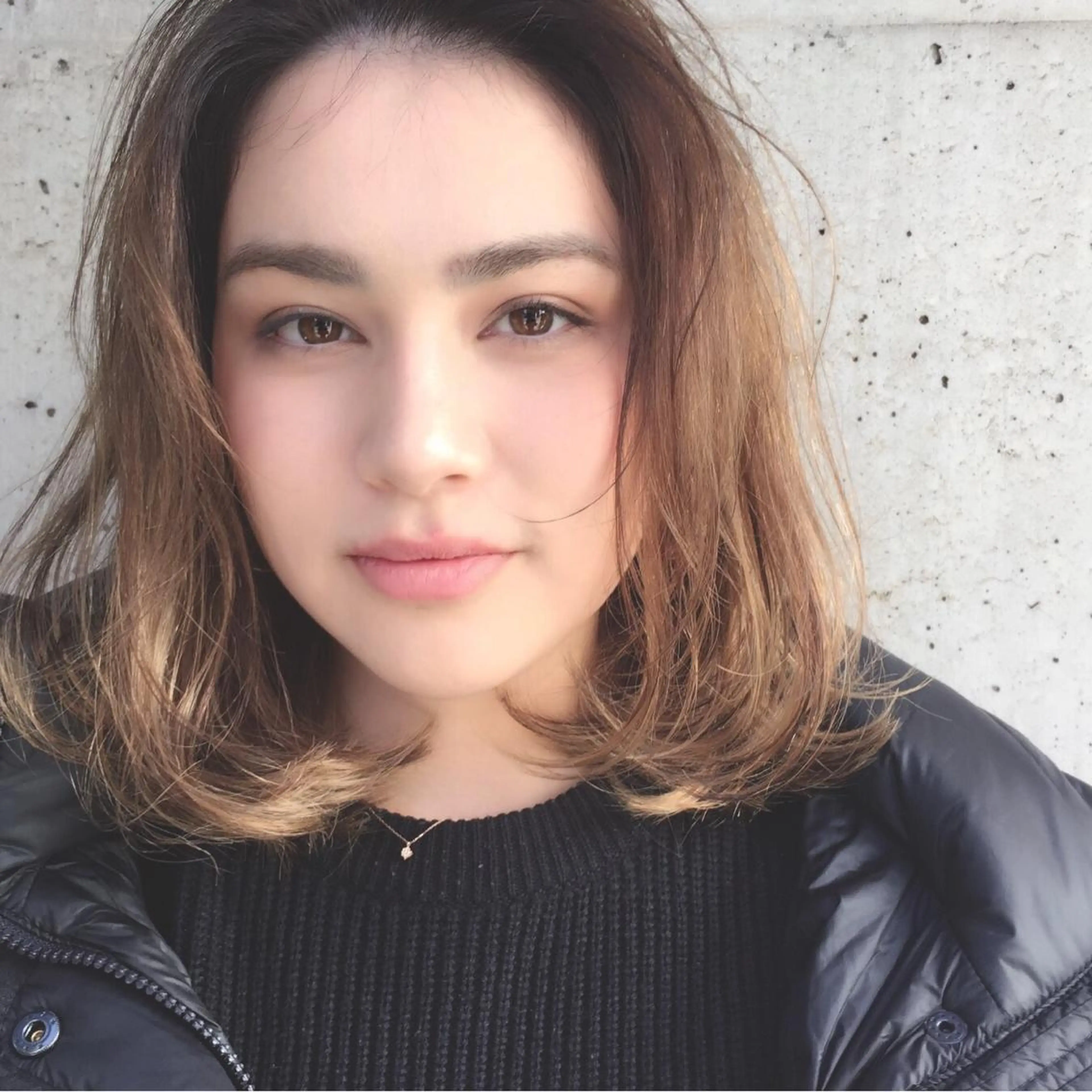 ミディアム カラー パーマ ヘアアレンジ メンズ キッズ ネイル マツエク・マツパ メンズブリーチ メンズハイライト メンズインナーカラー ブリーチ グラデーションカラー 韓国風×透明感カラー 髪質改善オタベシンヤのヘアスタイル